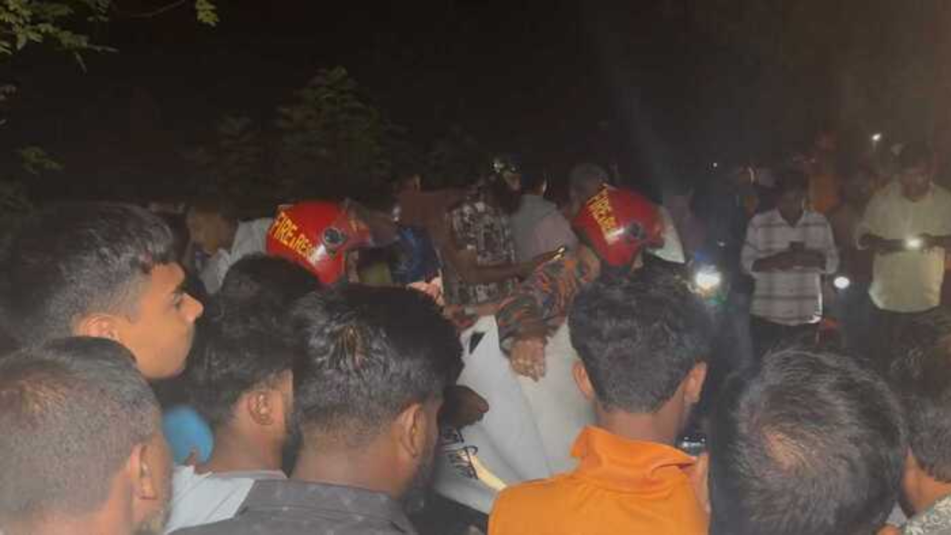পাবনার ঈশ্বরদীতে সড়ক দুর্ঘটনায় শিশুসহ নিহত ২