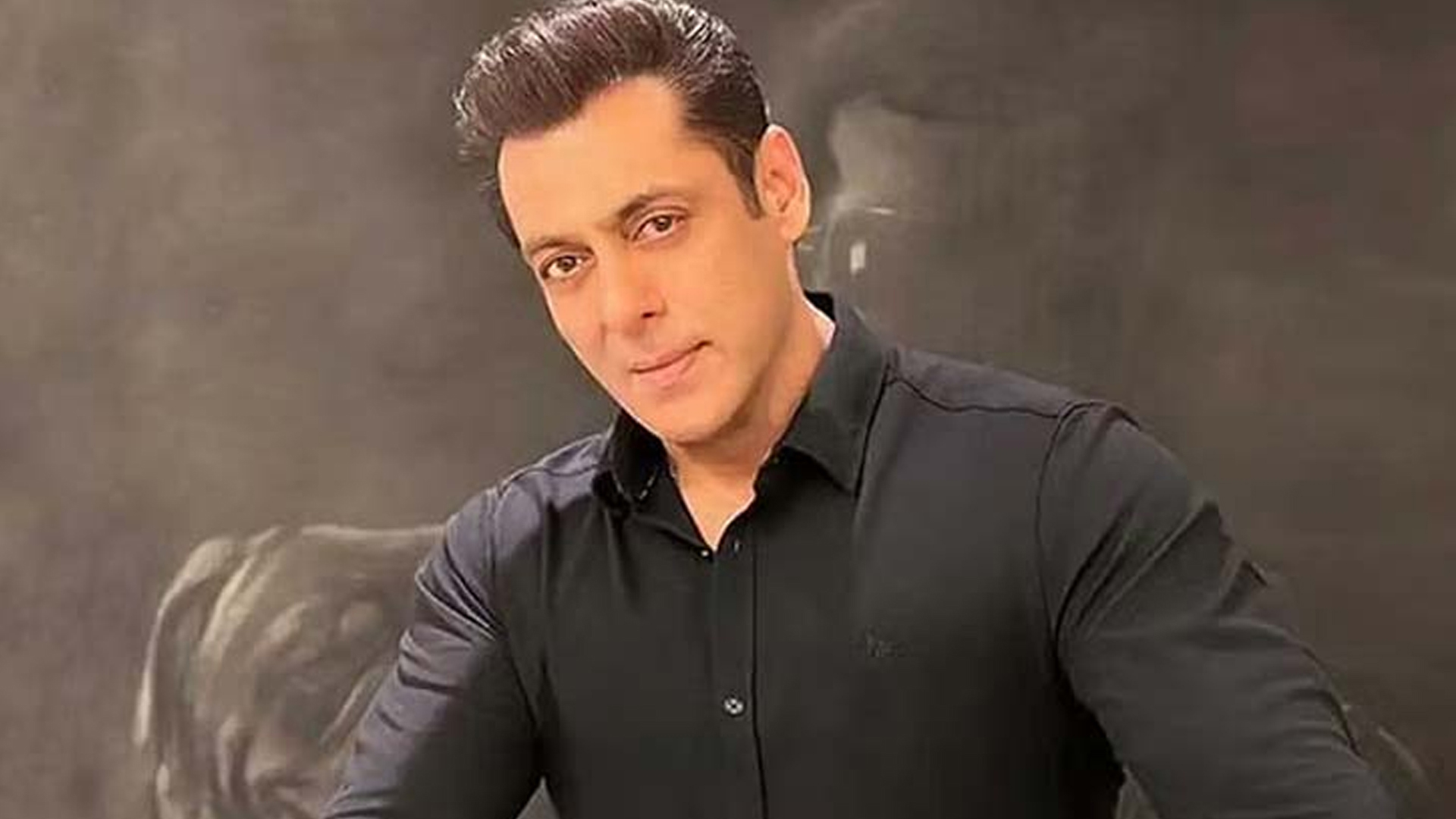 সালমানকে নিয়ে বিস্ফোরক মন্তব্য পরিচালকের