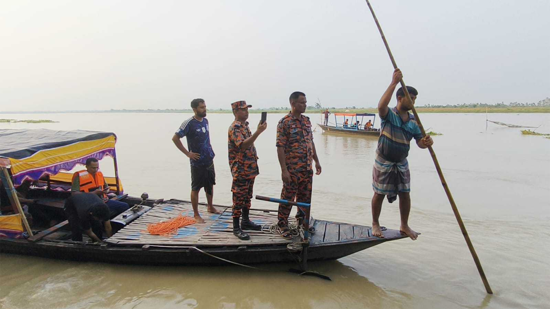 ধরলায় গোসল করতে নেমে নিখোঁজ দুই ভাই, ২৪ ঘণ্টাতেও মেলেনি সন্ধ