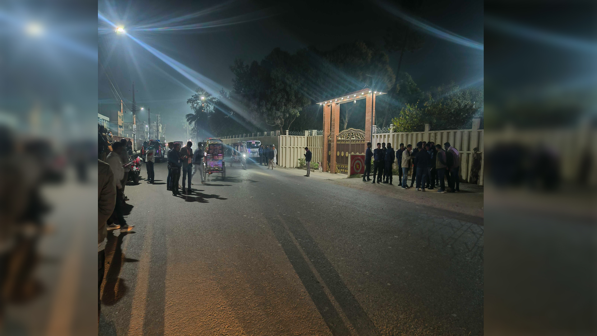 গোপালগঞ্জ ডিসির বাসভবনের সামনে ককটেল বিস্ফোরণ