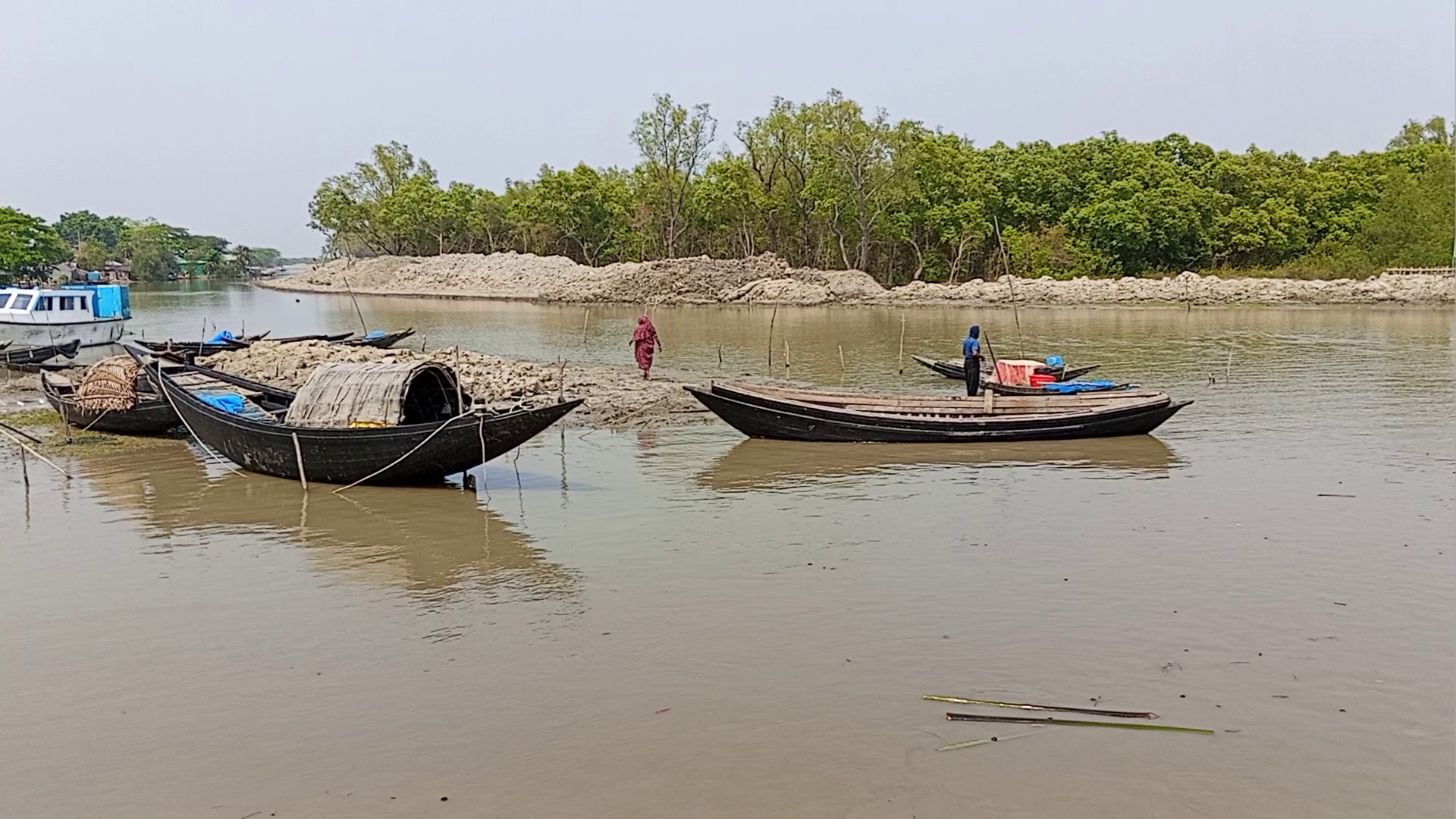 দুই দিনেও উদ্ধার হয়নি সুন্দরবন থেকে অপহৃত ১০ জেলে