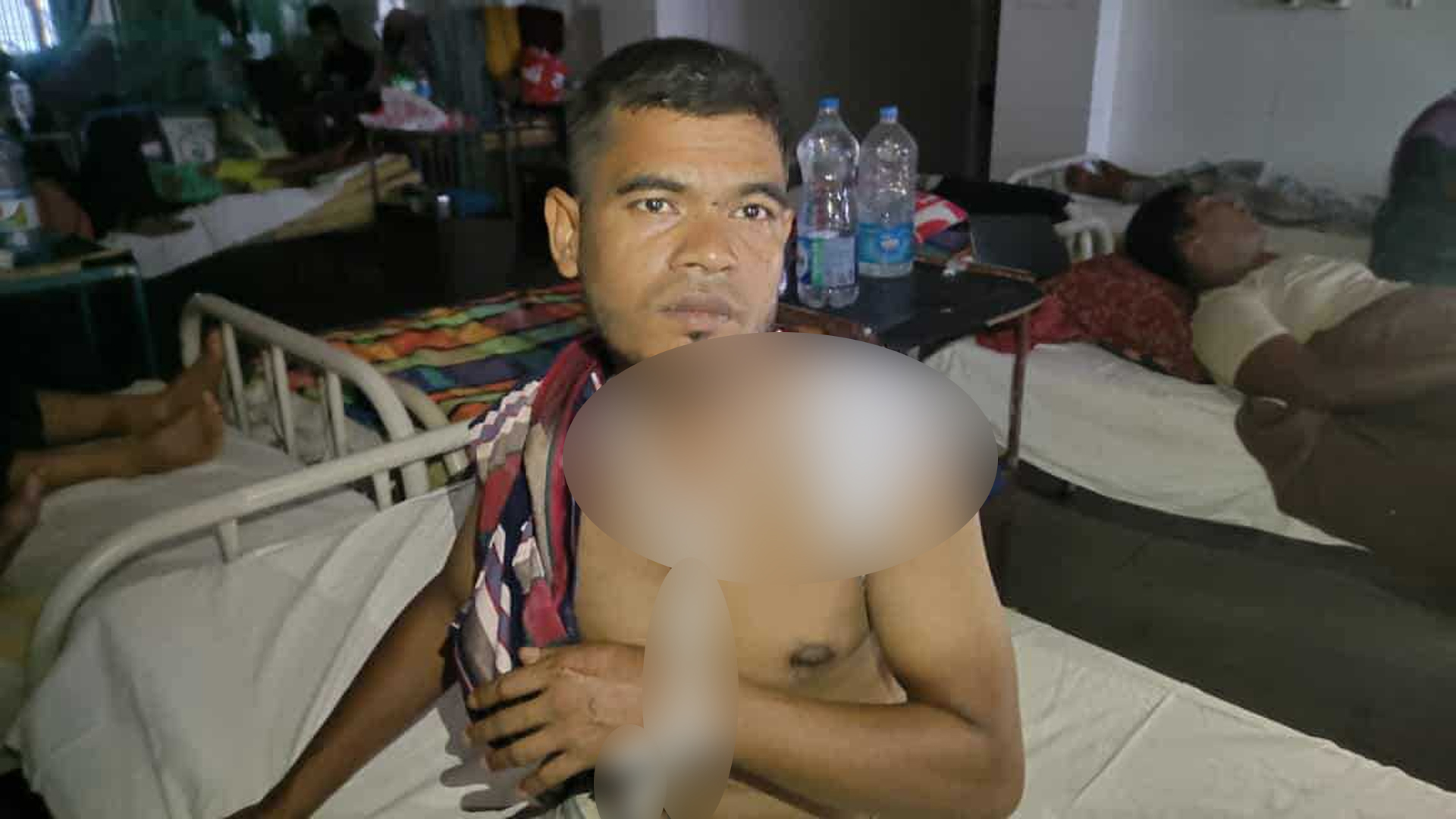 নরসিংদীতে চাঁদা না দেয়ায় শ্রমিককে মারধর ও ছুরিকাঘাতের অভিযোগ