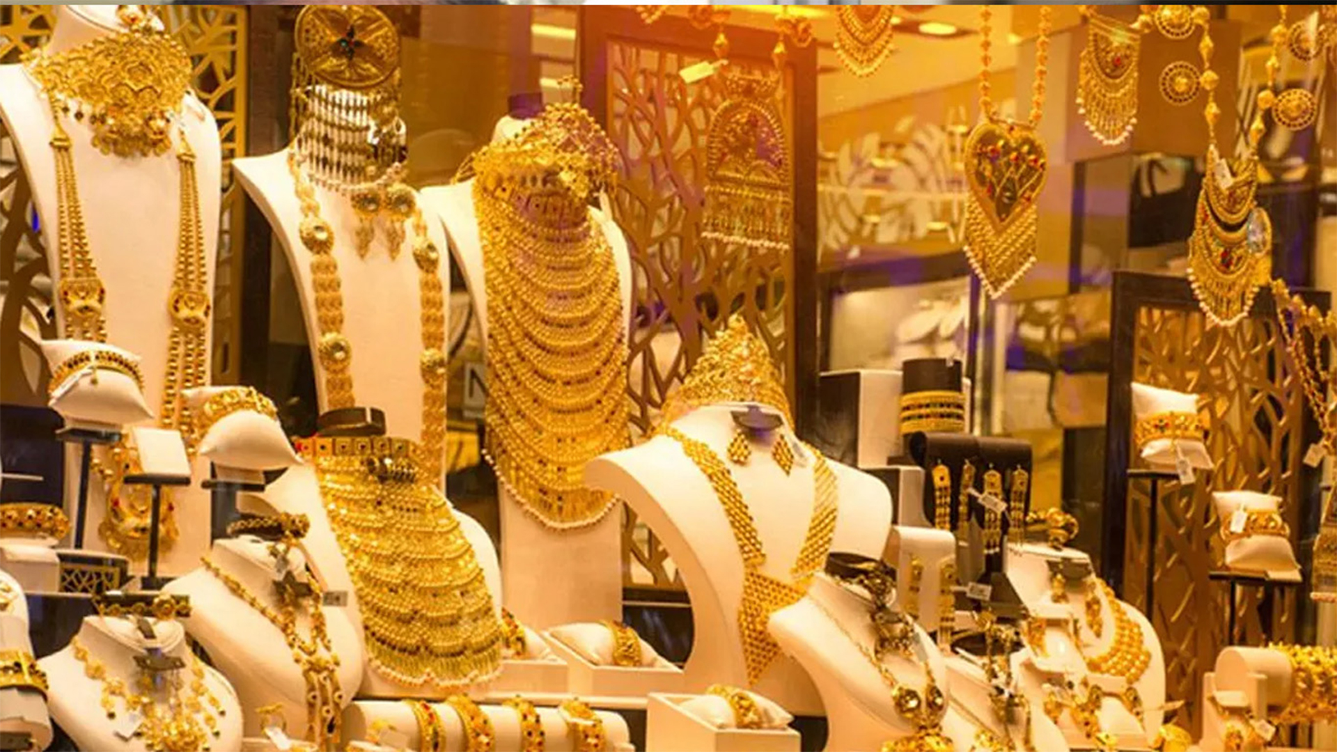 দেশের বাজারে কত দামে স্বর্ণ ও রুপা বিক্রি হচ্ছে আজ?