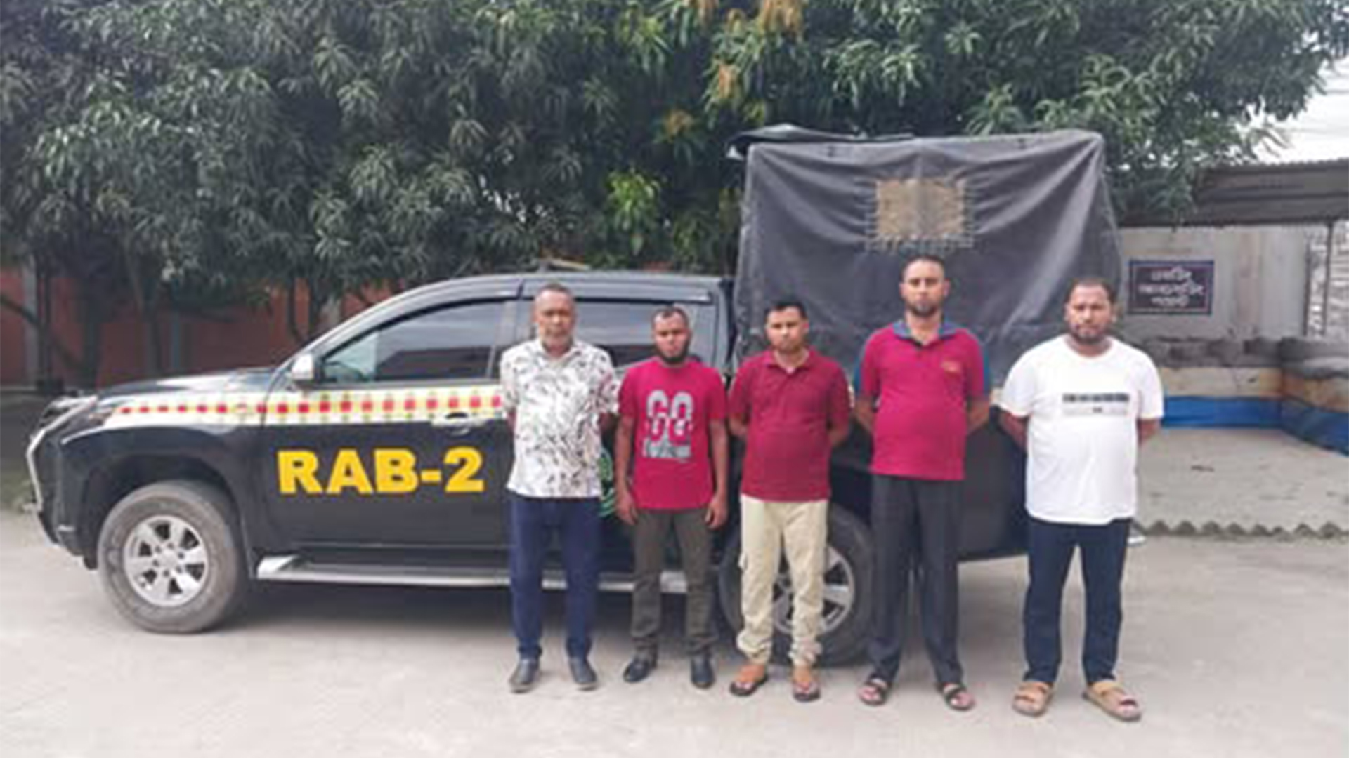 ভিসা ও পাসপোর্ট জালিয়াত চক্রের ৫ সদস্য গ্রেফতার