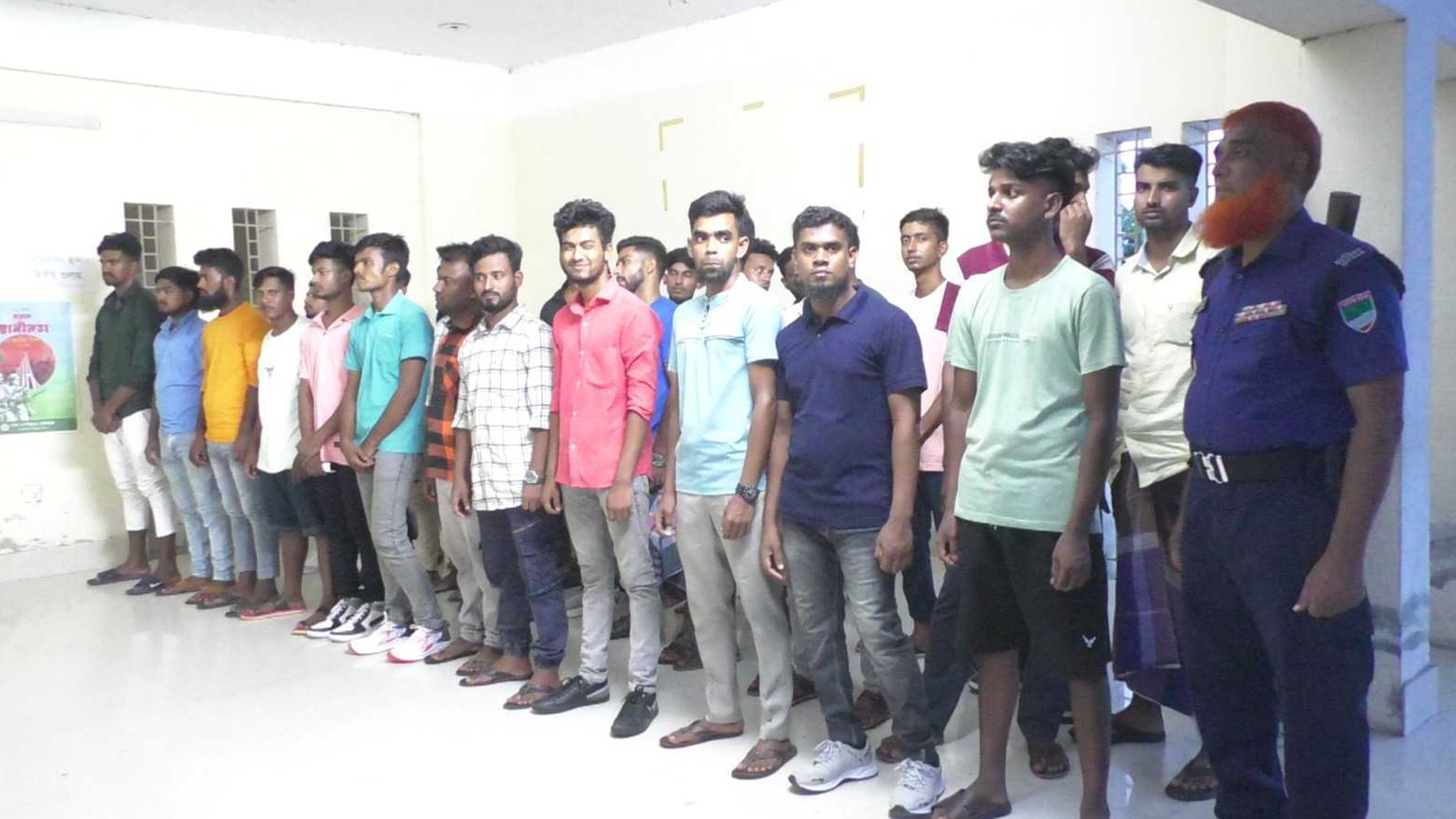 ভারতে ১৭ মাস কারাভোগ শেষে দেশে ফিরলেন ৩৬ বাংলাদেশি যুবক