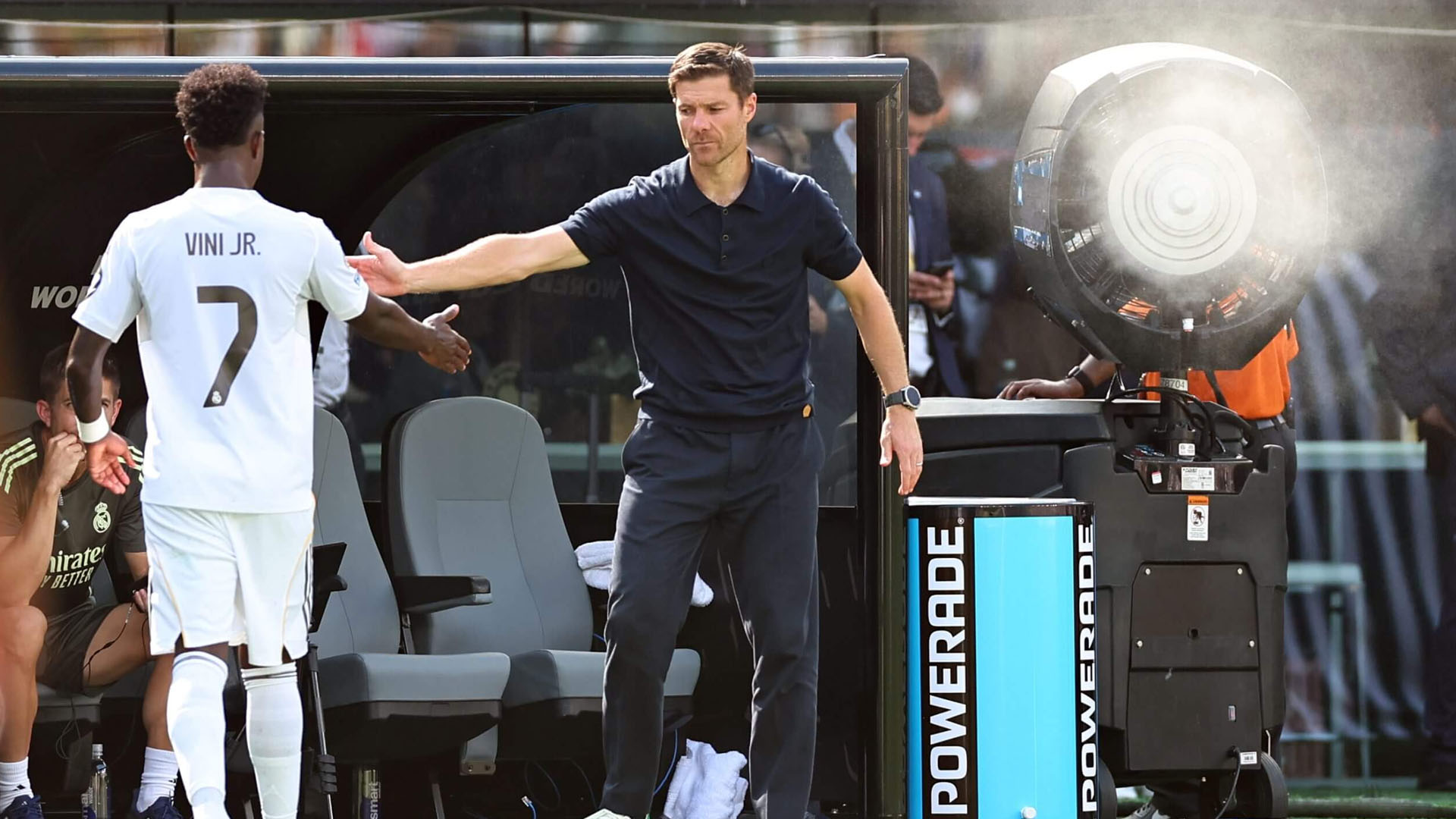 ভিনিসিউসের সঙ্গে ঝামেলা শেষ হয়ে গেছে: রিয়াল মাদ্রিদ কোচ