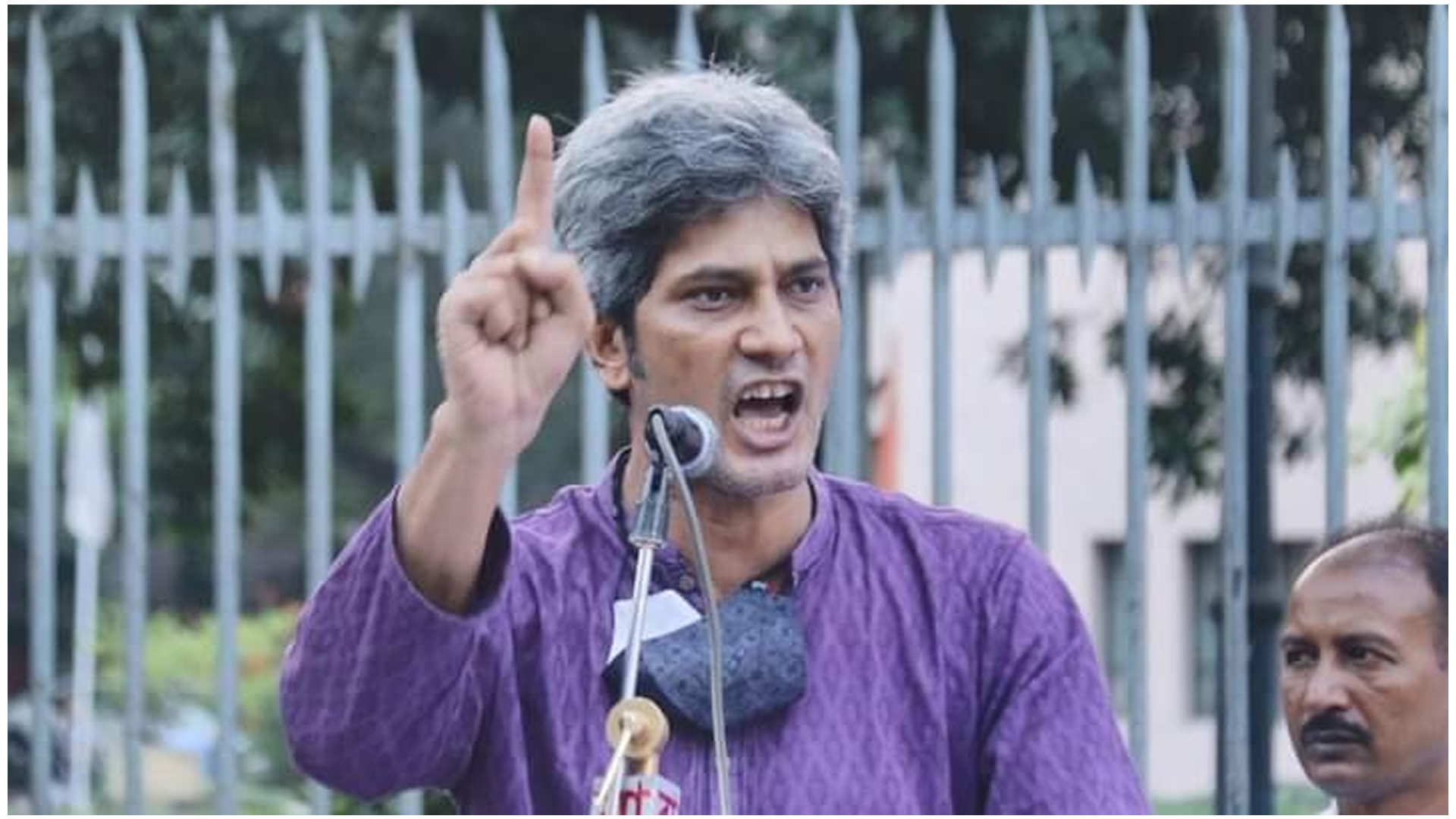 Model Dominika C ning fotosessiyasi Opam bilan oshxonada jinsiy aloqa