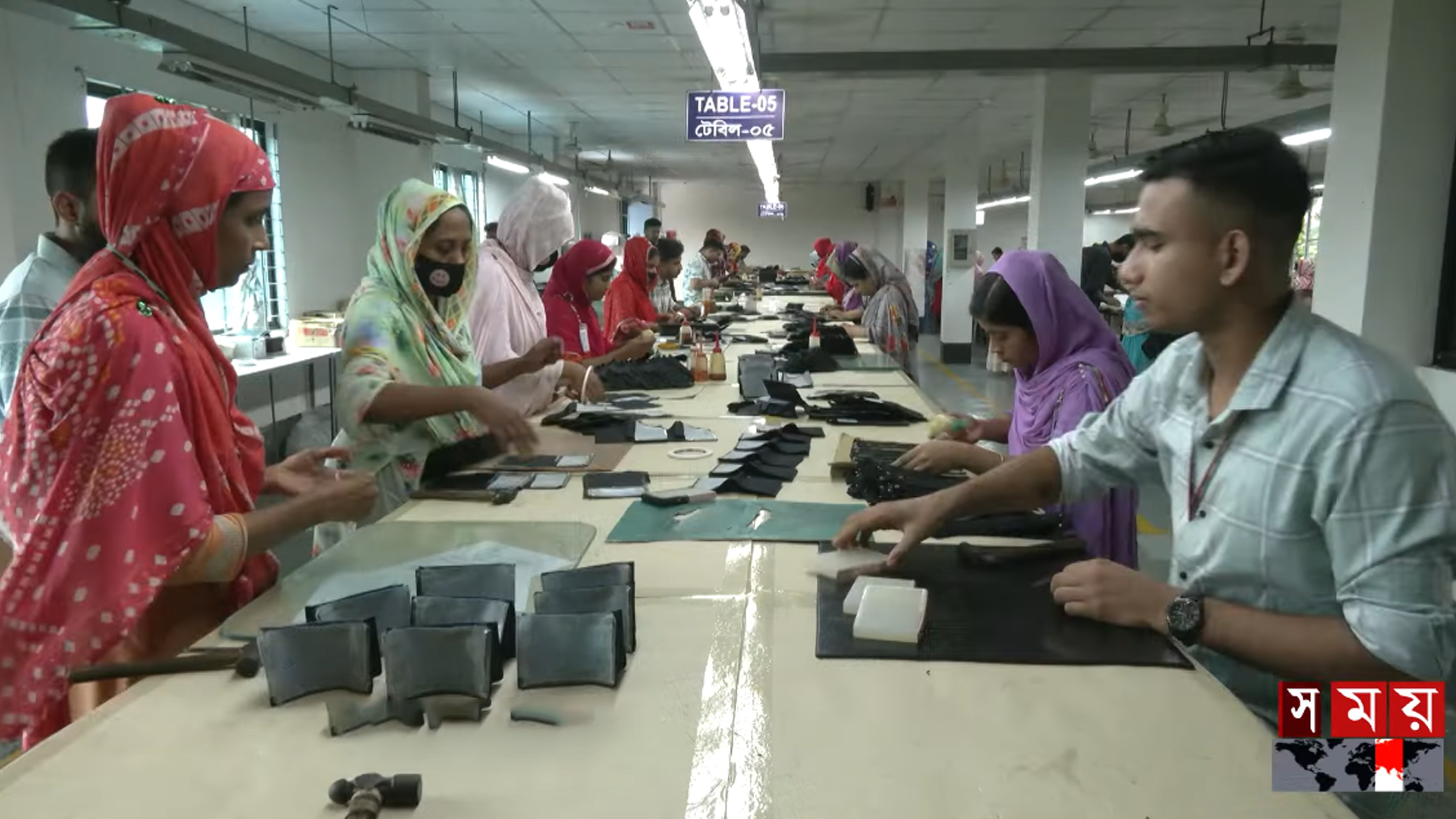 মানসম্মত পণ্য তৈরি করেও ব্র্যান্ডিং ঘাটতিতে চামড়া শিল্প