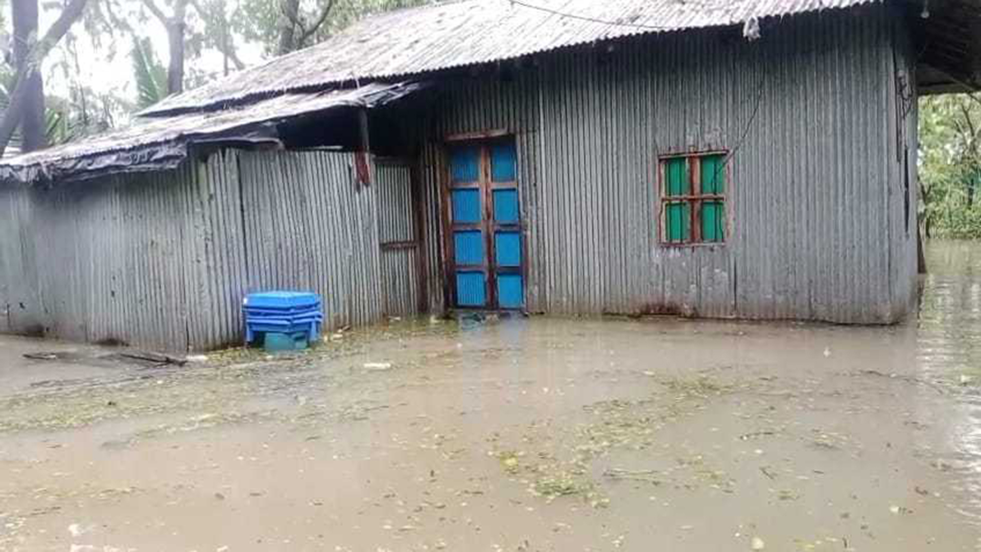 টানা বৃষ্টিতে ভয়ঙ্কর জলাবদ্ধতা, পানি নামবে কোন পথে?