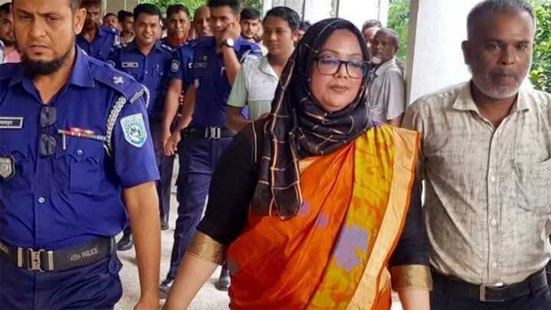 কুড়িগ্রামে সাংবাদিক নির্যাতনের ঘটনায় সাবেক ডিসি পারভীন কারাগারে