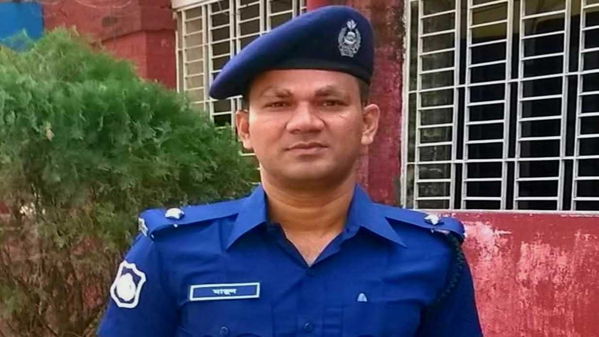 ঘুষ নেয়ার অভিযোগে ওসিসহ ৬ পুলিশ সদস্য প্রত্যাহার