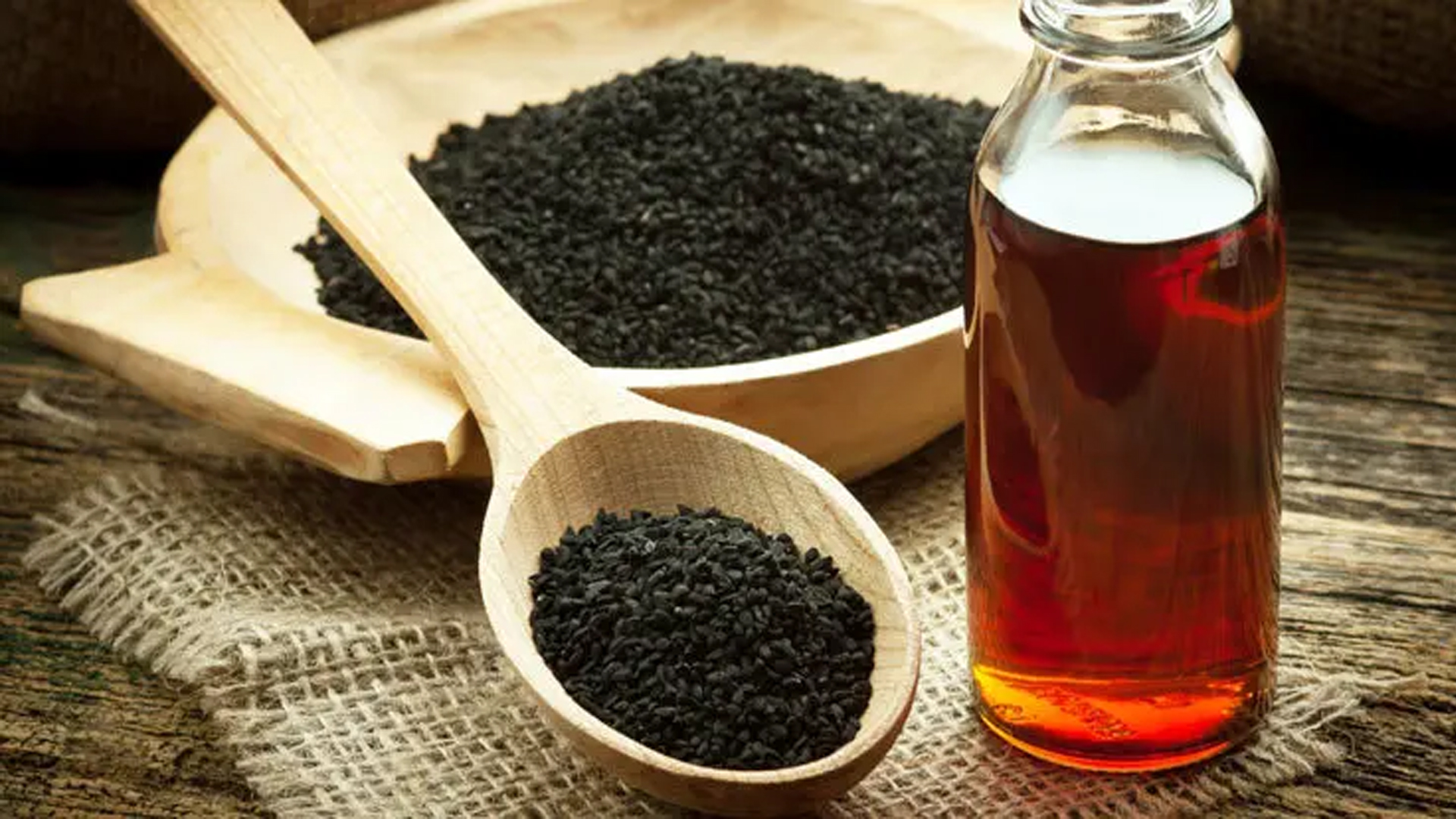 খালি পেটে কেন খাবেন কালোজিরা