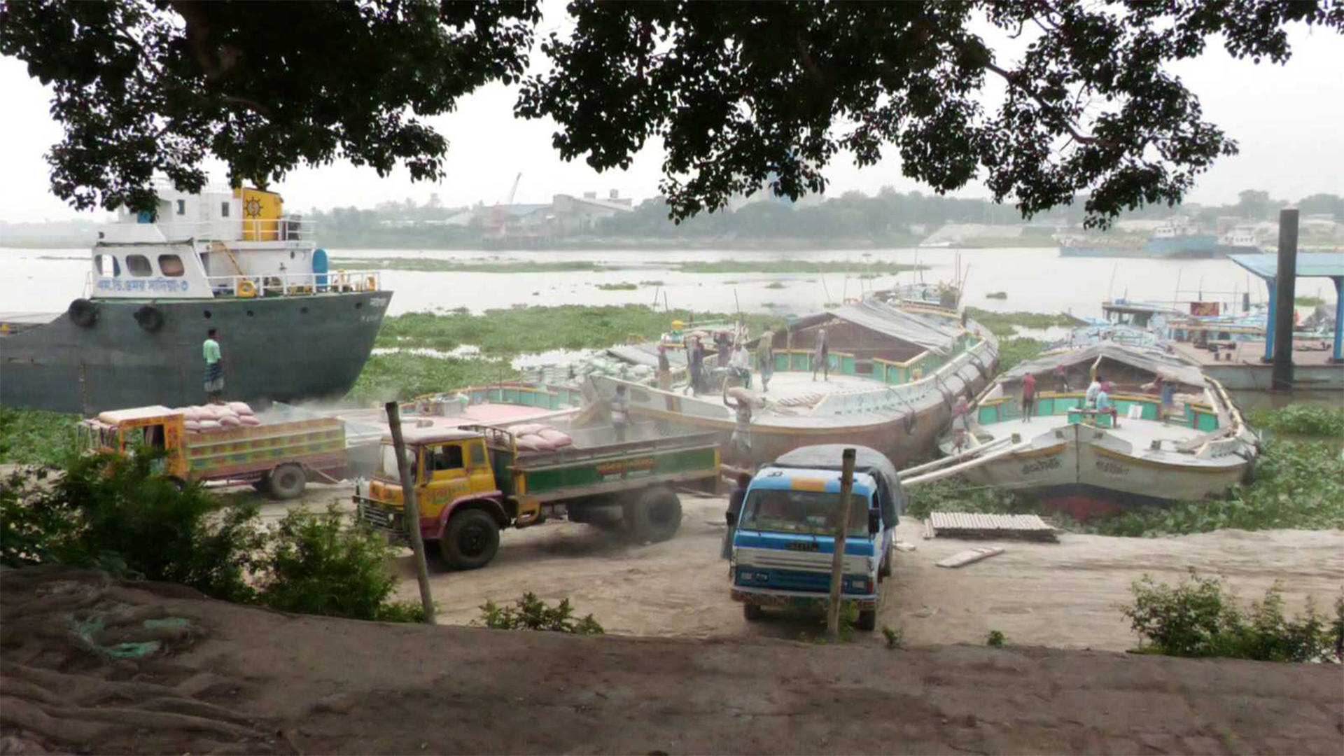 নাব্যতা সংকট ও নানামুখী সমস্যায় জর্জরিত বাঘাবাড়ী ন
