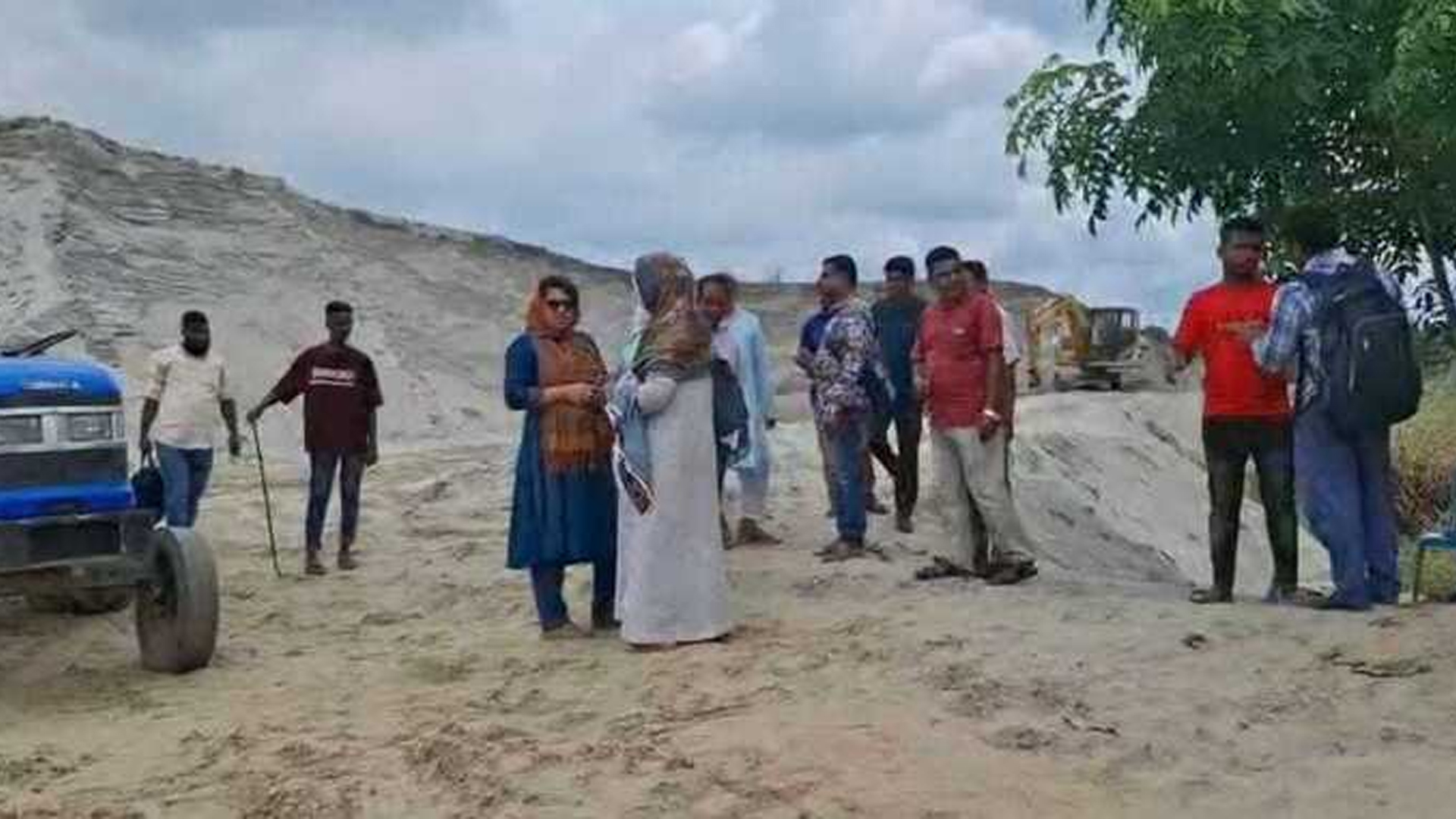 অবৈধ ভাবে বালু বিক্রি, যুবদল নেতাকে লাখ টাকা জরিমানা