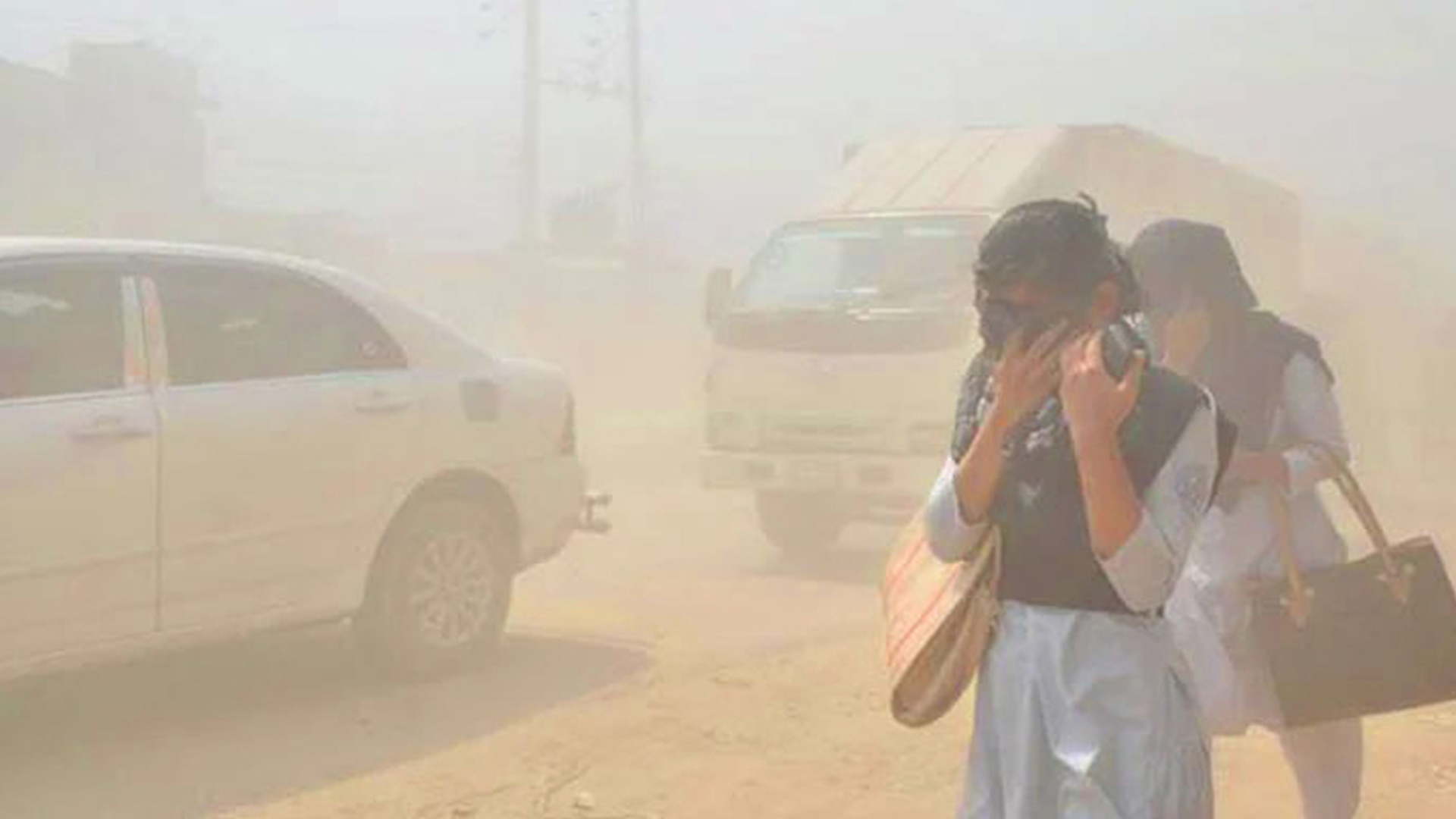 আজও ঢাকার বাতাস ‘অস্বাস্থ্যকর’