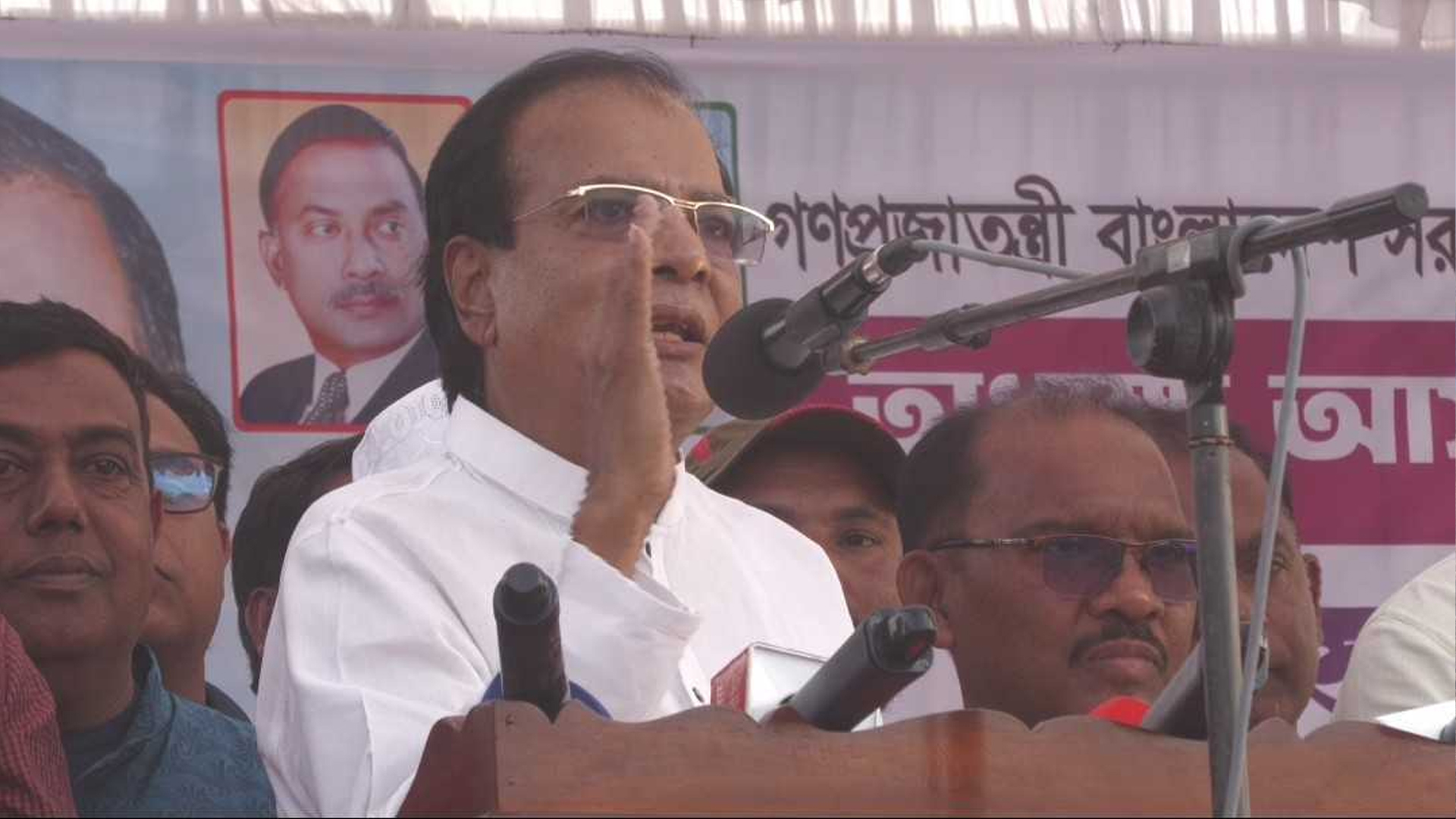 কে ভোট দিয়েছে আর কে দেয়নি, সেটি এখন বিবেচ্য নয়: দুর্যোগ ও ত্রাণ মন্ত্রী