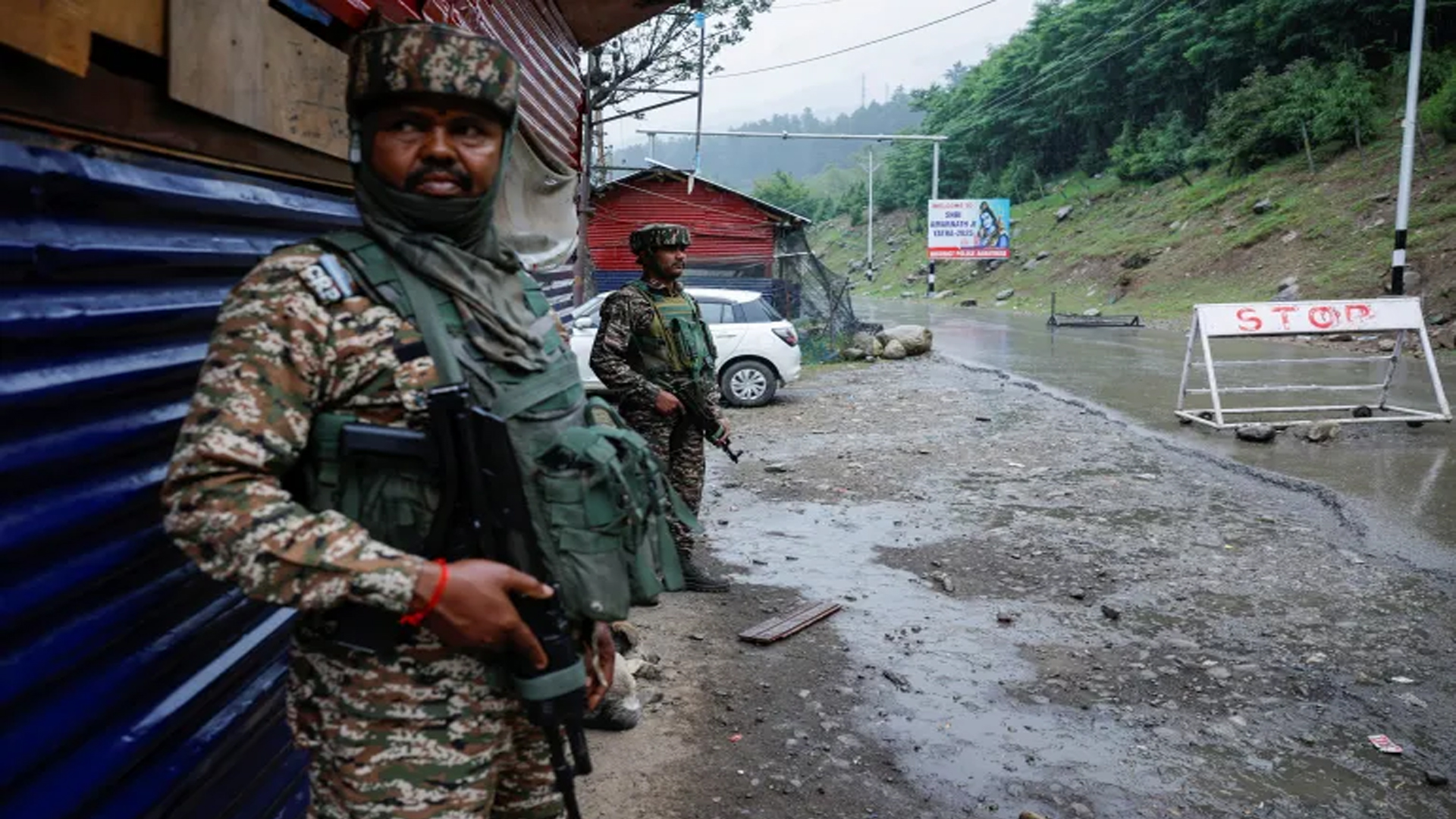 পহেলগাম সন্ত্রাসী হামলায় জড়িত সবাইকে হত্যার দাবি ভারতের