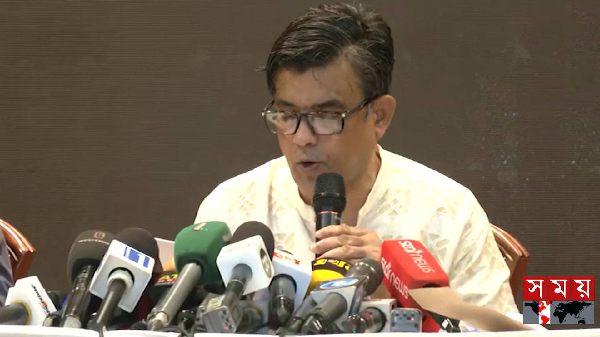 ৩ স্থলবন্দর বন্ধ, একটির কার্যক্রম স্থগিত করলো সরকার