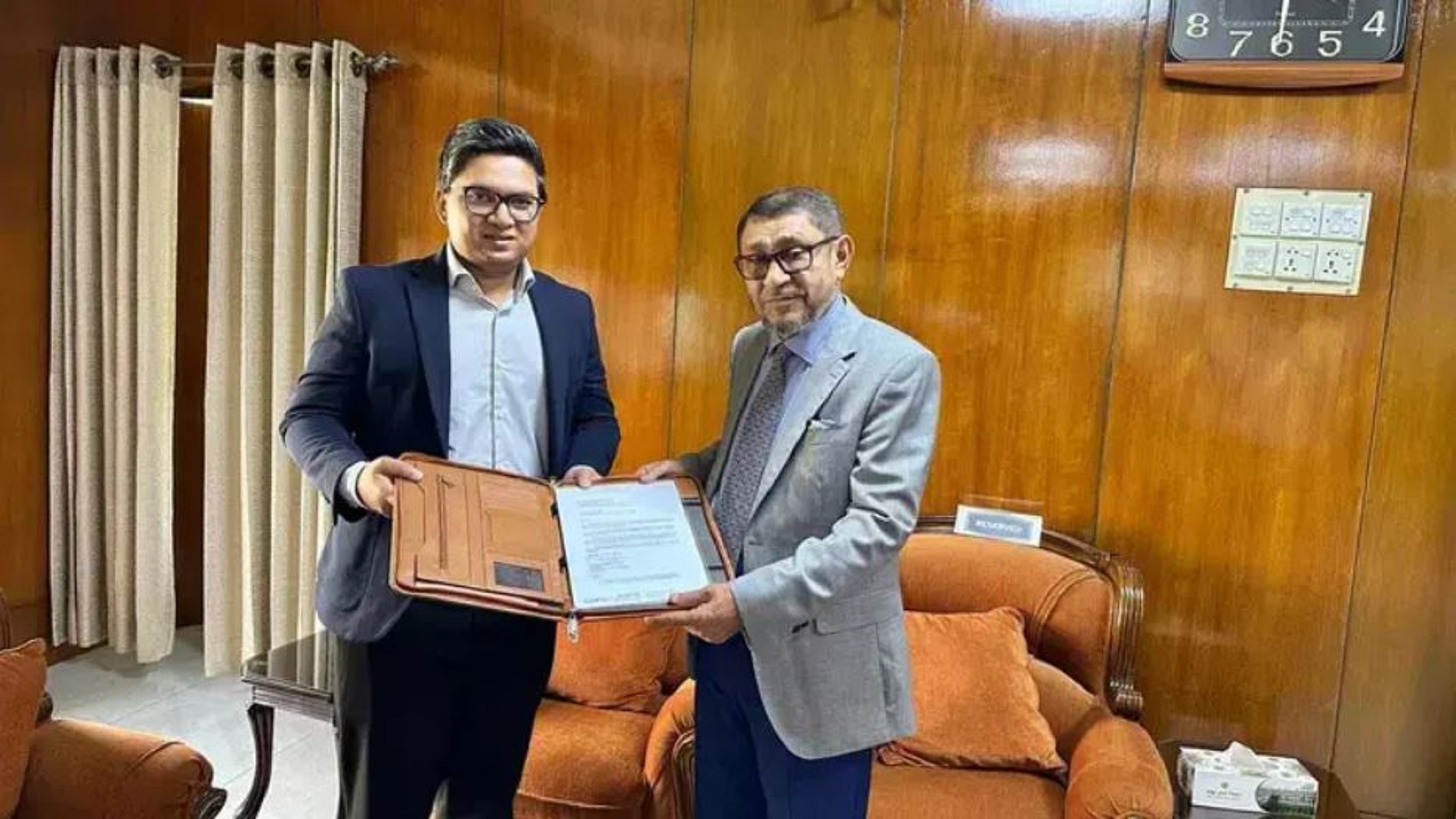 হামের প্রাদুর্ভাব: ১০টি ভেন্টিলেটর দিলো রেডিয়েন্ট
