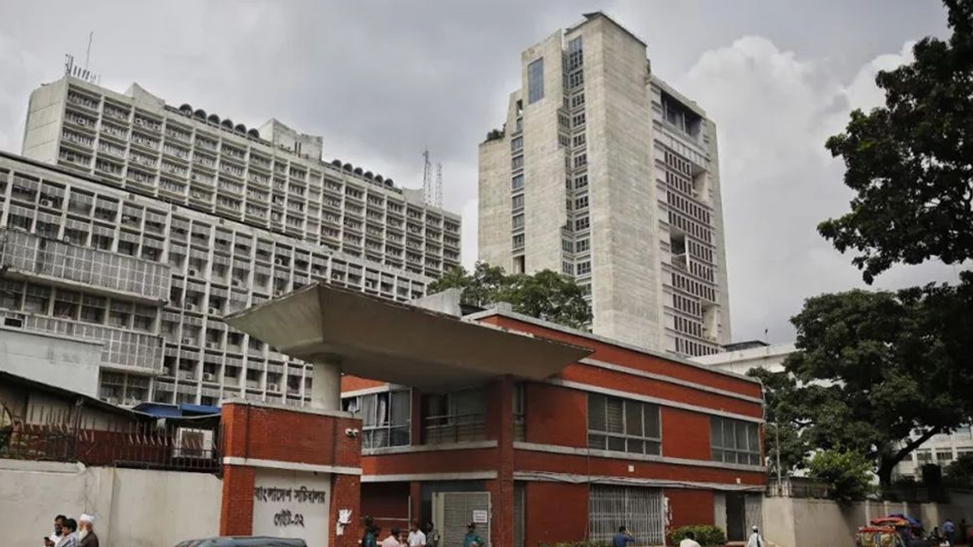 ঈদুল ফিতরে সরকারি ছুটি বাড়বে কিনা, জানা যাবে কাল