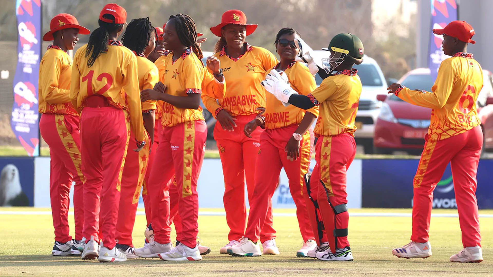 প্রথমবার পাকিস্তান সফরে জিম্বাবুয়ে নারী দল