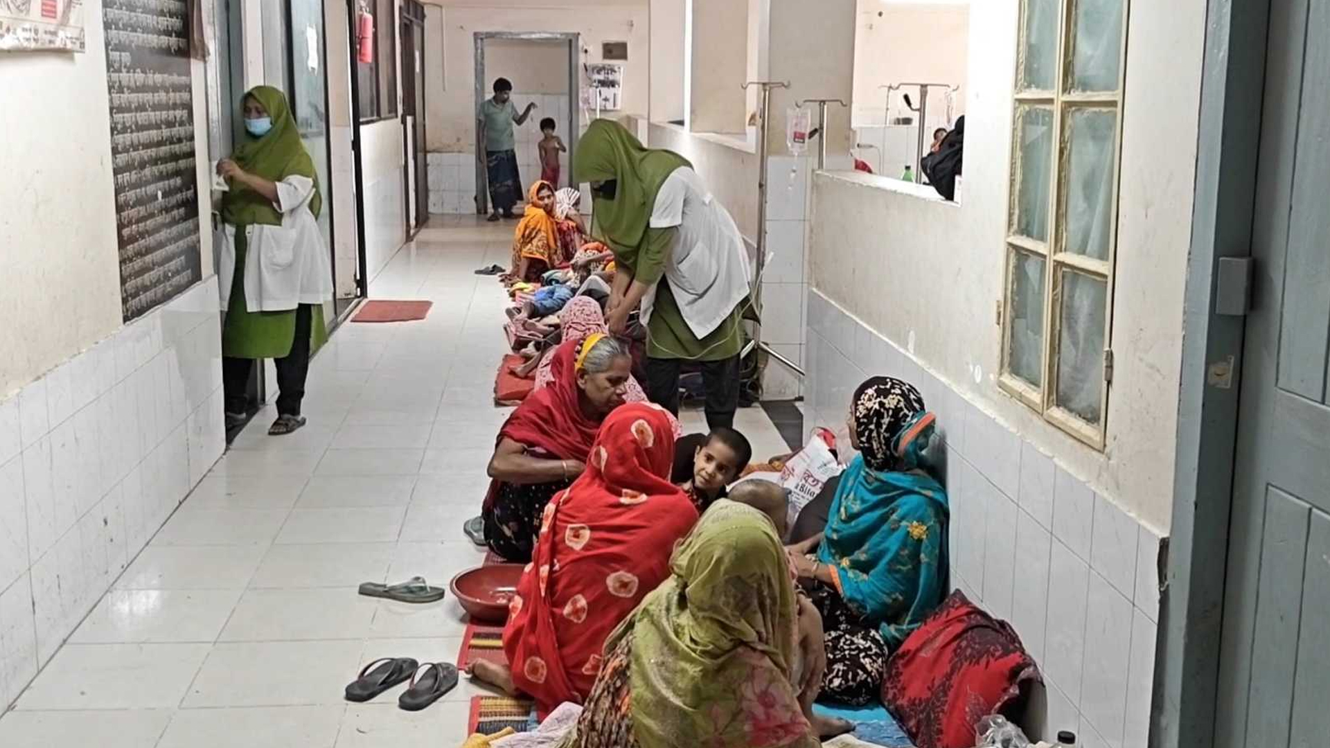 চাঁপাইনবাবগঞ্জে কমতে শুরু করেছে হামে আক্রান্ত রোগীর সংখ্যা