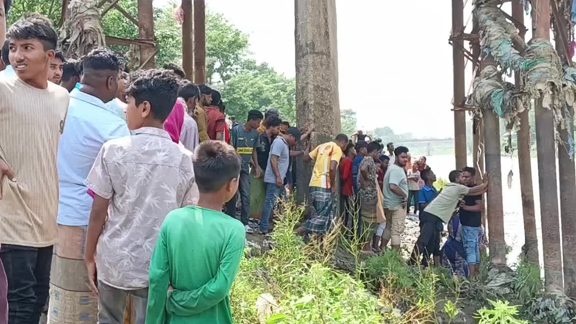 হবিগঞ্জে টমটমের ধাক্কায় ব্রিজ থেকে নিচে পড়ে নারী নিহত