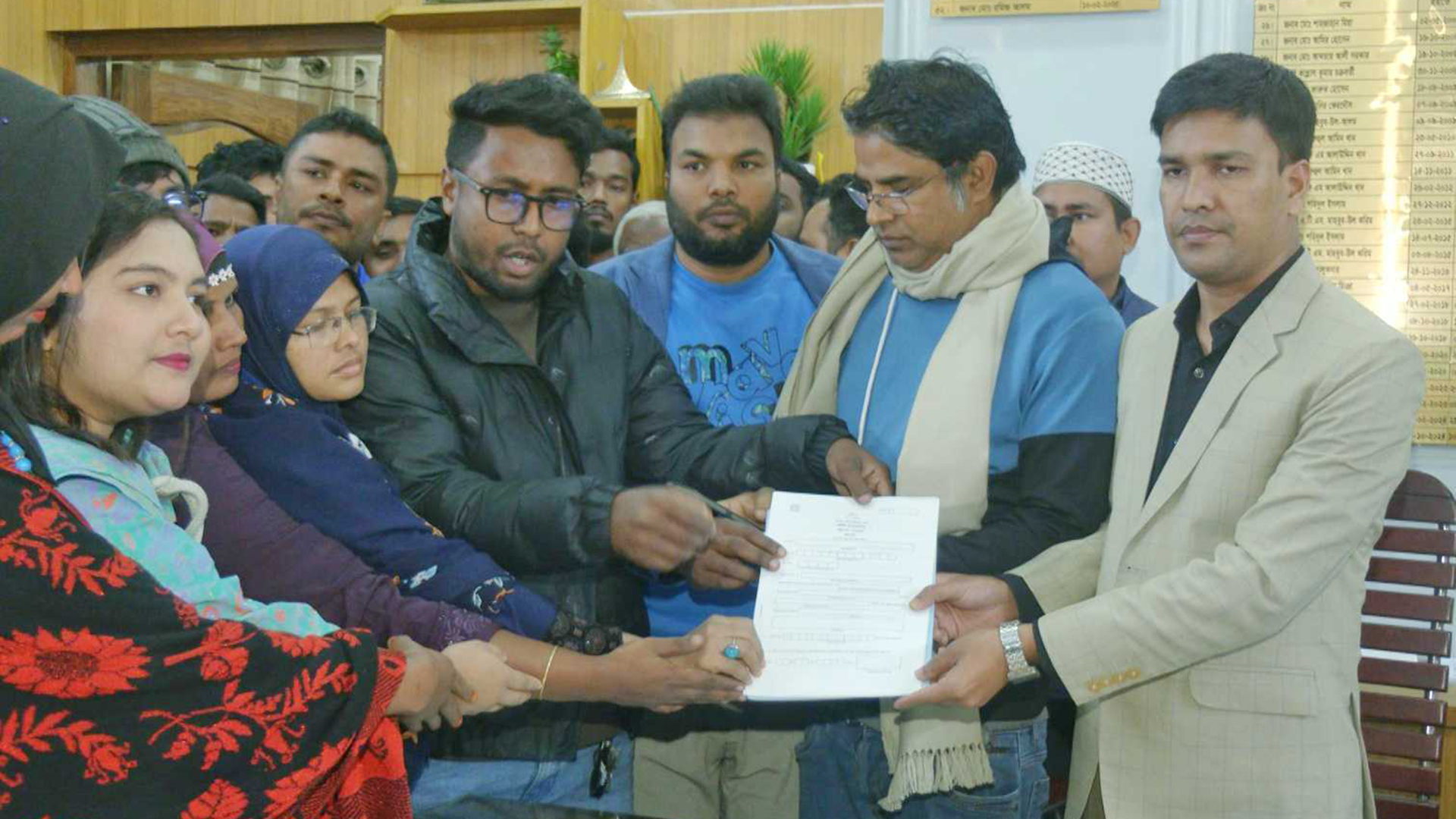 রংপুর-৪ আসনে মনোনয়নপত্র তুললেন এনসিপির আখতার হোসেন