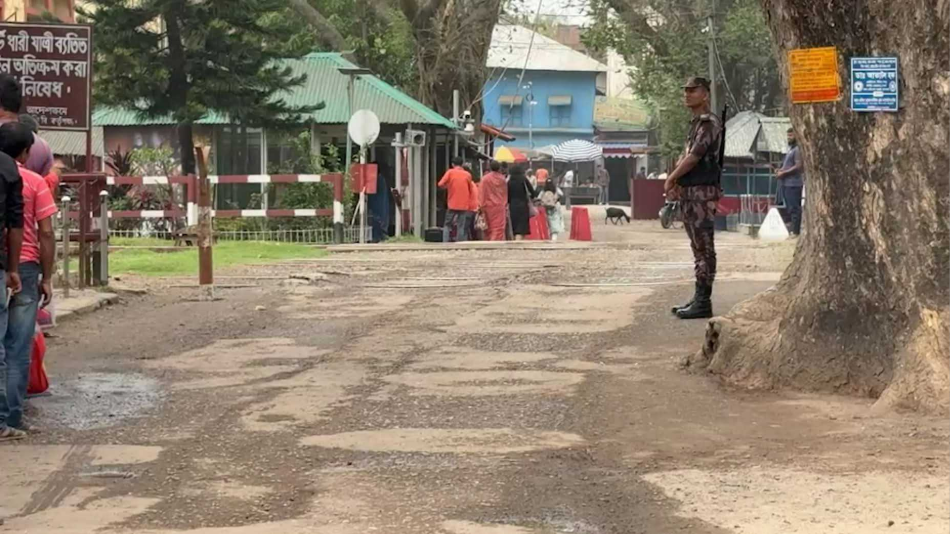 ভারতীয় কাস্টমস কর্মকর্তার মৃত্যু, হিলিতে শুরু হয়নি আমদানি-রফতানি