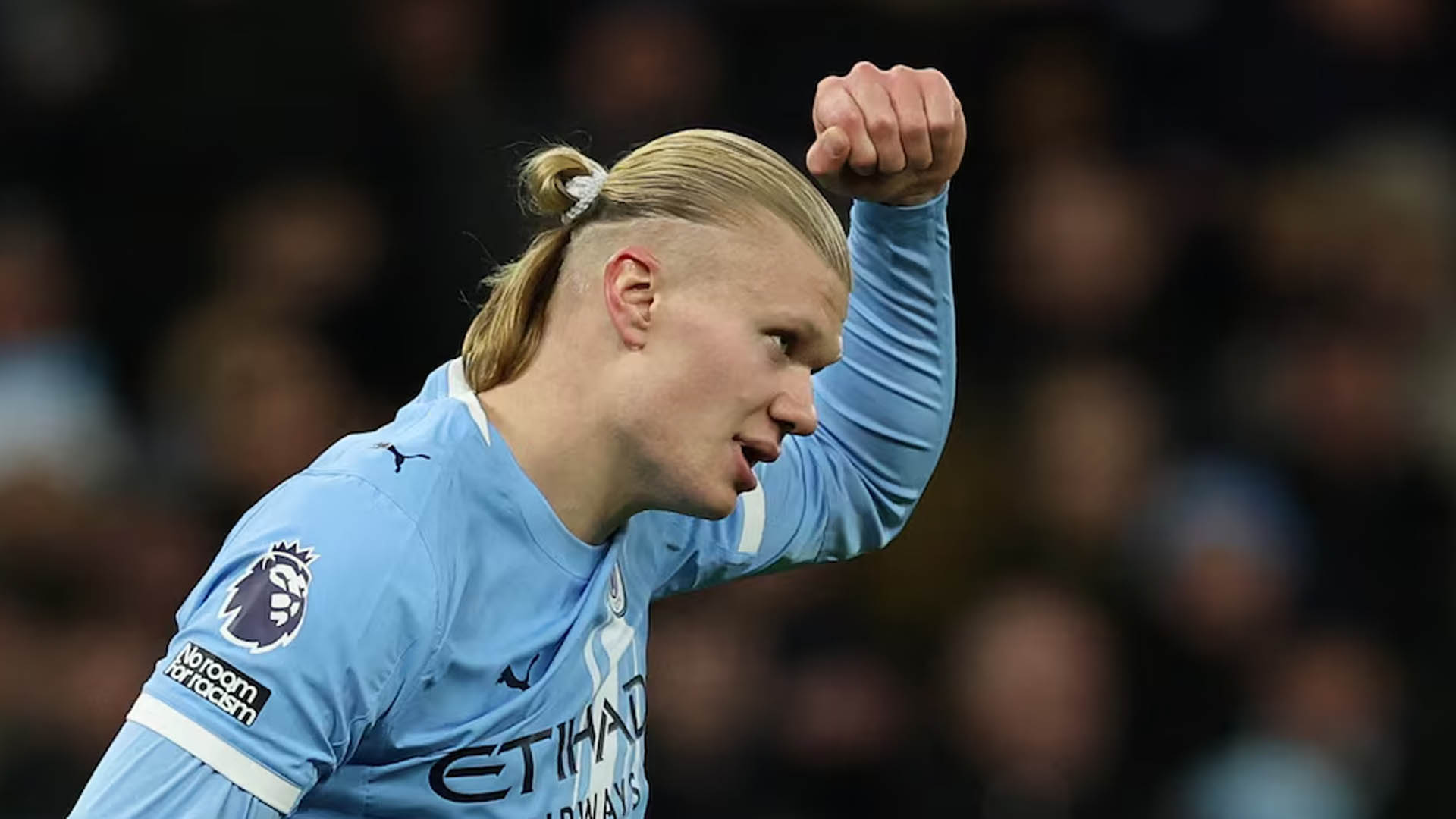 সিটির শীর্ষে ওঠার দিনে রোনালদোকে পেছনে ফেললেন হলান্ড