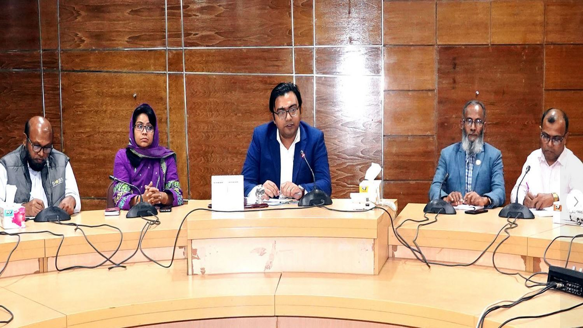 খুলনায় মশক নিধনে ড্রেন-সড়ক পরিষ্কার করার নির্দেশ