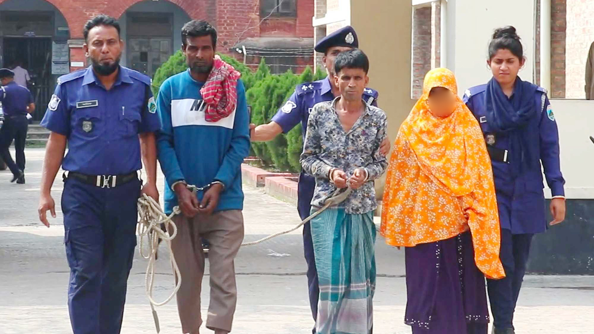 পাবনায় ফজলুল হত্যার রহস্য উদ্ঘাটন, স্ত্রীসহ গ্রেফতার ৩