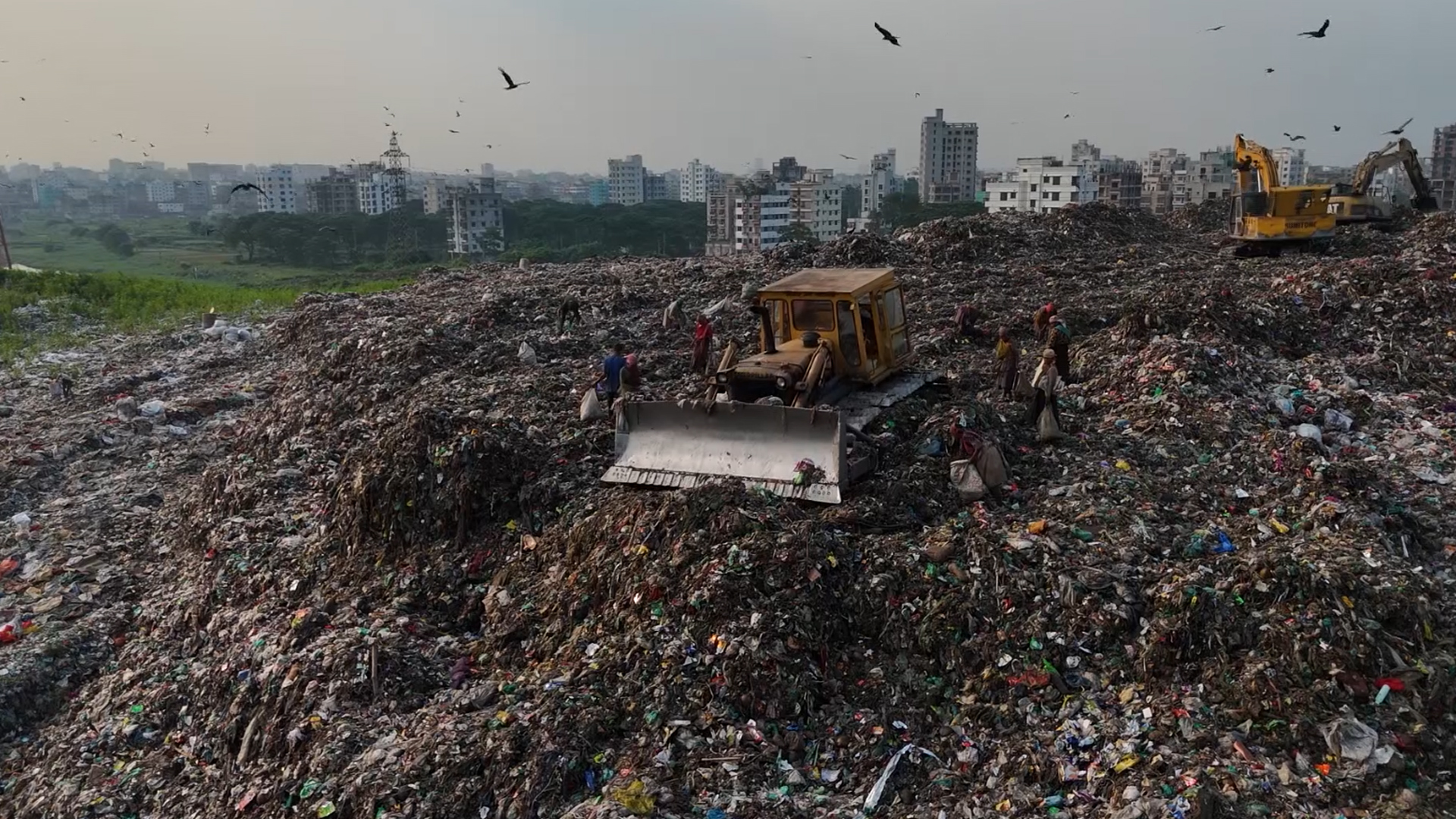 ঢাকায় প্রতিদিন যোগ হচ্ছে ৮ হাজার টন বর্জ্য, ব্যবস্থাপনা ঘাটতিতে বাড়ছে স্বাস্থ্যঝুঁকি