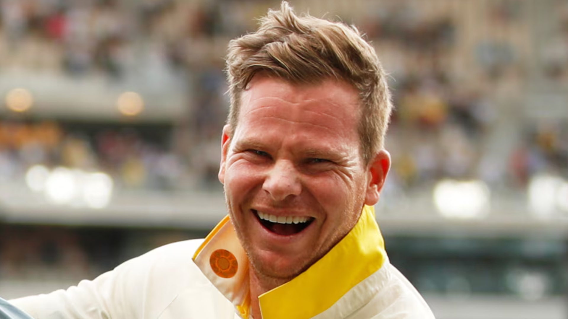 বুদ্ধিদীপ্ত সিদ্ধান্তে এক দিনেই ১৭ কোটি টাকার মালিক স্মিথ