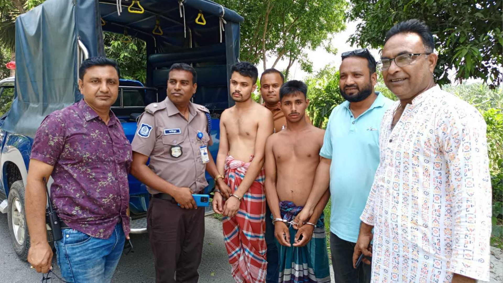 প্রেমের ফাঁদে ফেলে সংঘবদ্ধ ধর্ষণ, গ্রেফতার ৩