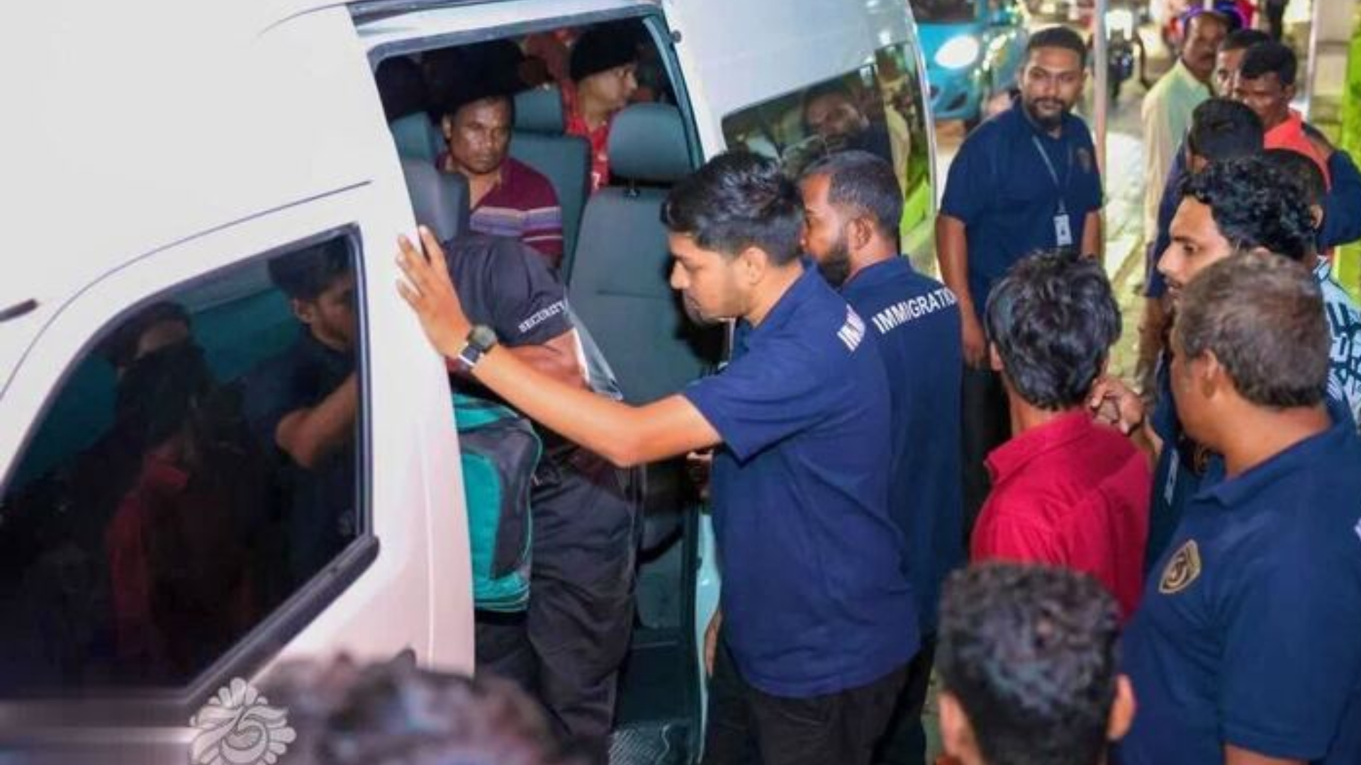 মালদ্বীপে যৌথ অভিযানে বাংলাদেশিসহ ৬৬ অভিবাসী গ্রেফতার