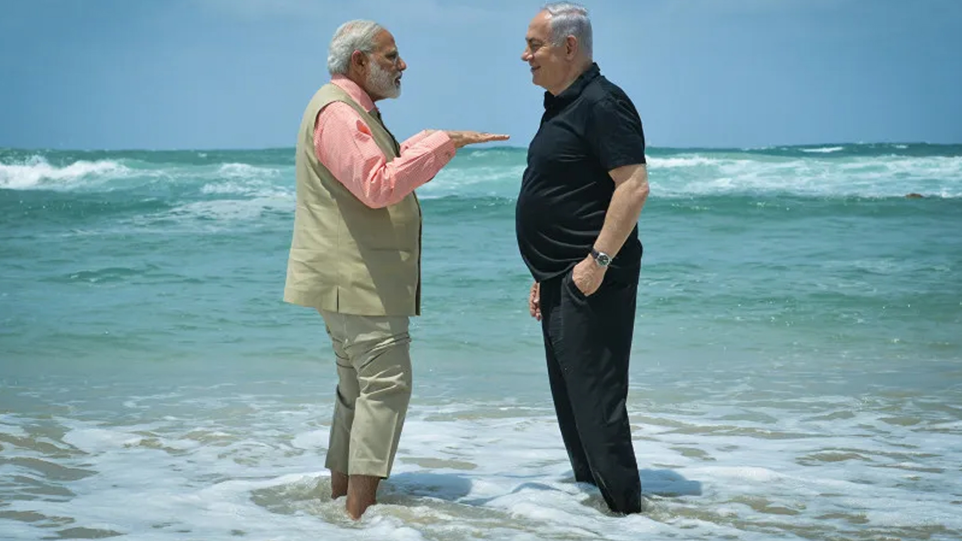 ট্রাম্পকে খুশি করতে ইসরাইলে নেচেছেন মোদি!