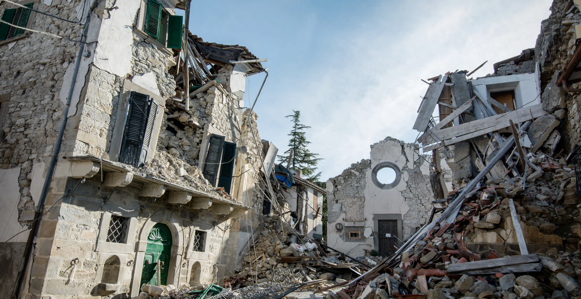 ভূমিকম্প কেনো হয়? কোরআন হাদিসে যা আছে