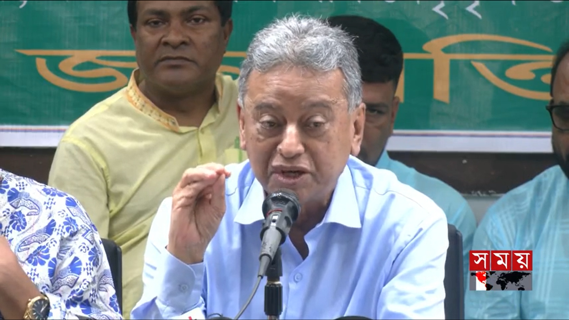 ‘প্রশ্নবিদ্ধদের’ সরিয়ে তত্ত্বাবধায়কের আদলে দেশ চালান, সরকারকে খসরু