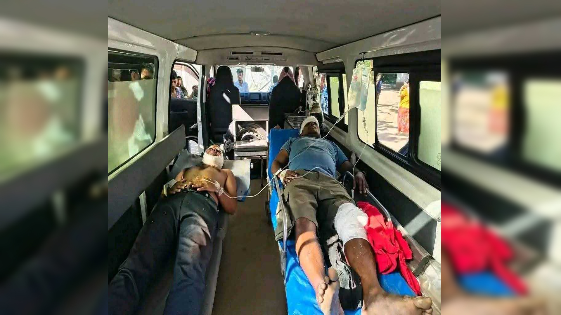 কেওক্রাডং সড়কে চাঁদের গাড়ি উল্টে ১১ পর্যটক আহত, সবার বাড়ি কুষ্টিয়ায়