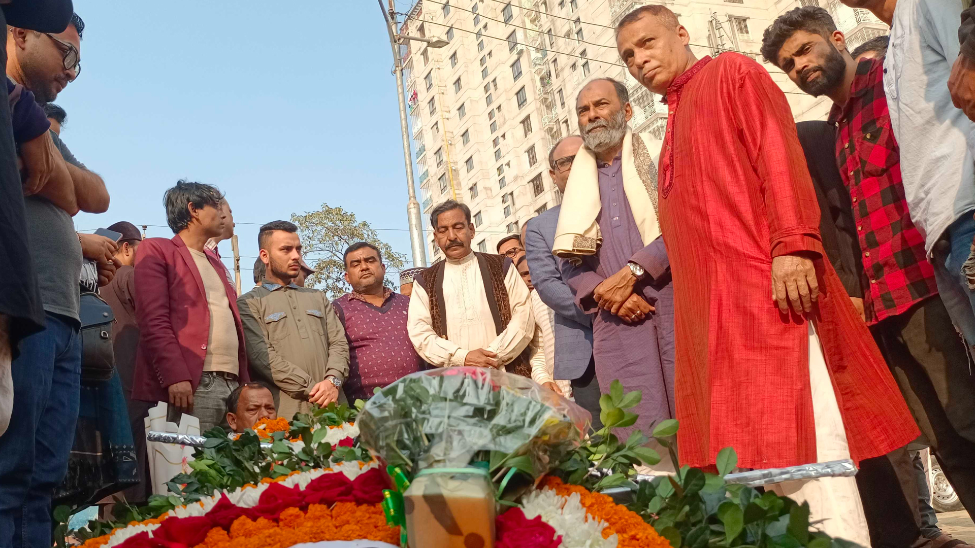 সুনীল কর্মকারের শেষ ইচ্ছে পূরণ, শ্রদ্ধা-ভালোবাসায় দাফন