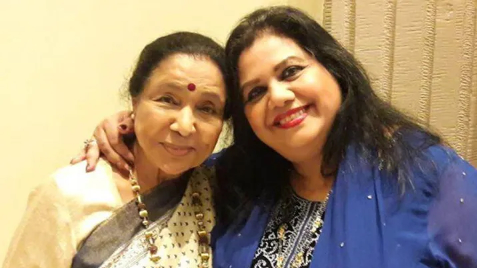 আশা ভোঁসলের মৃত্যুতে শোকে কাতর রুনা লায়লা