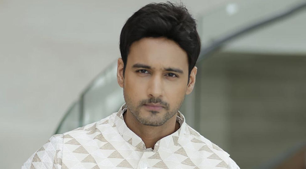 Yalangoch muxlislar yalangoch fotosuratlar Yuqori qorin boshligi bilan porno