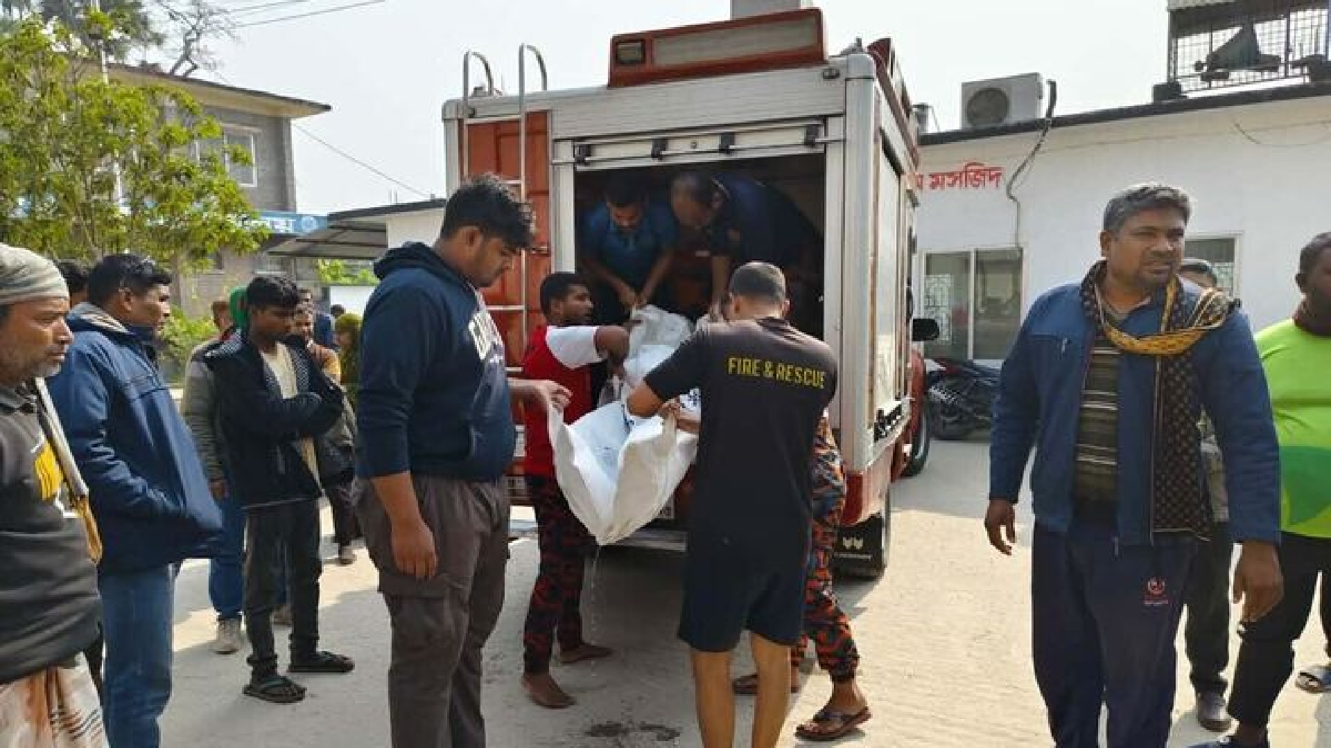 পায়ের স্যান্ডেলের সূত্র ধরে উদ্ধার হলো মরদেহ