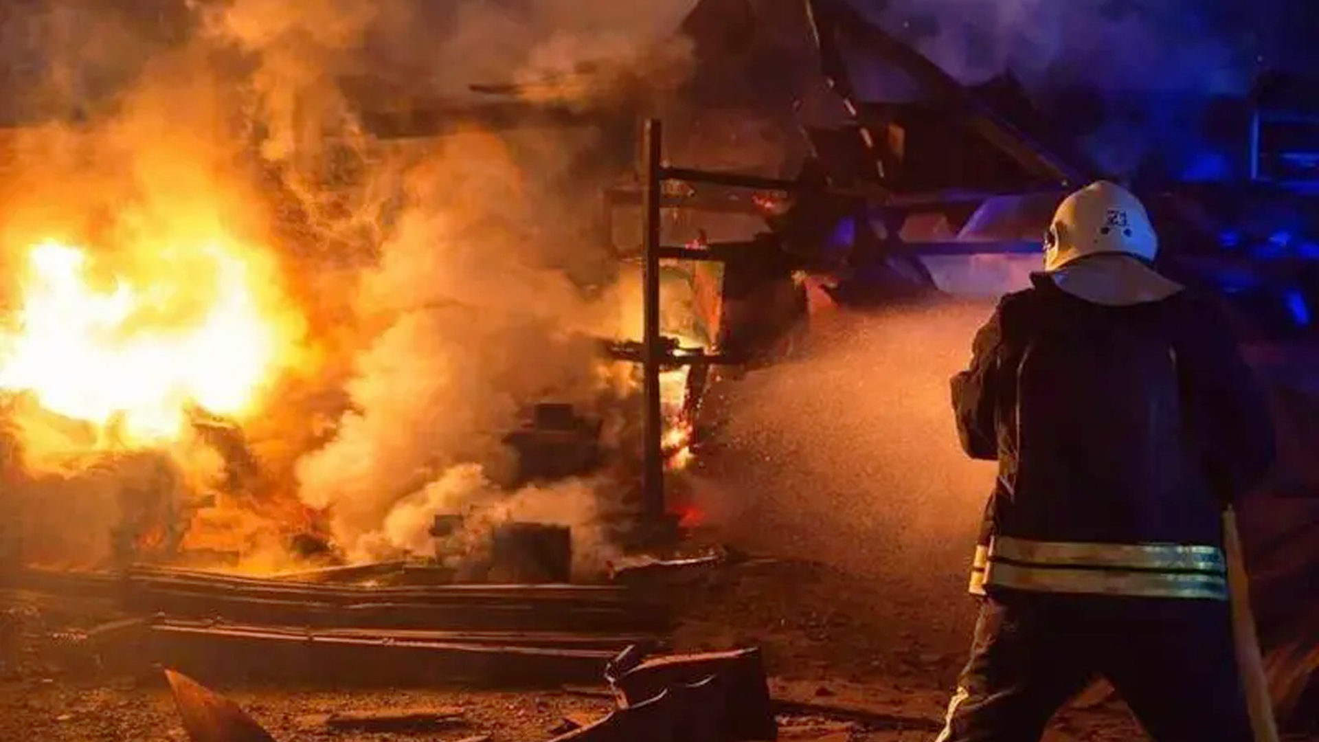 ইউক্রেনে একরাতে তিন শতাধিক ড্রোন ও ক্ষেপণাস্ত্র ছুড়ল রাশিয়া