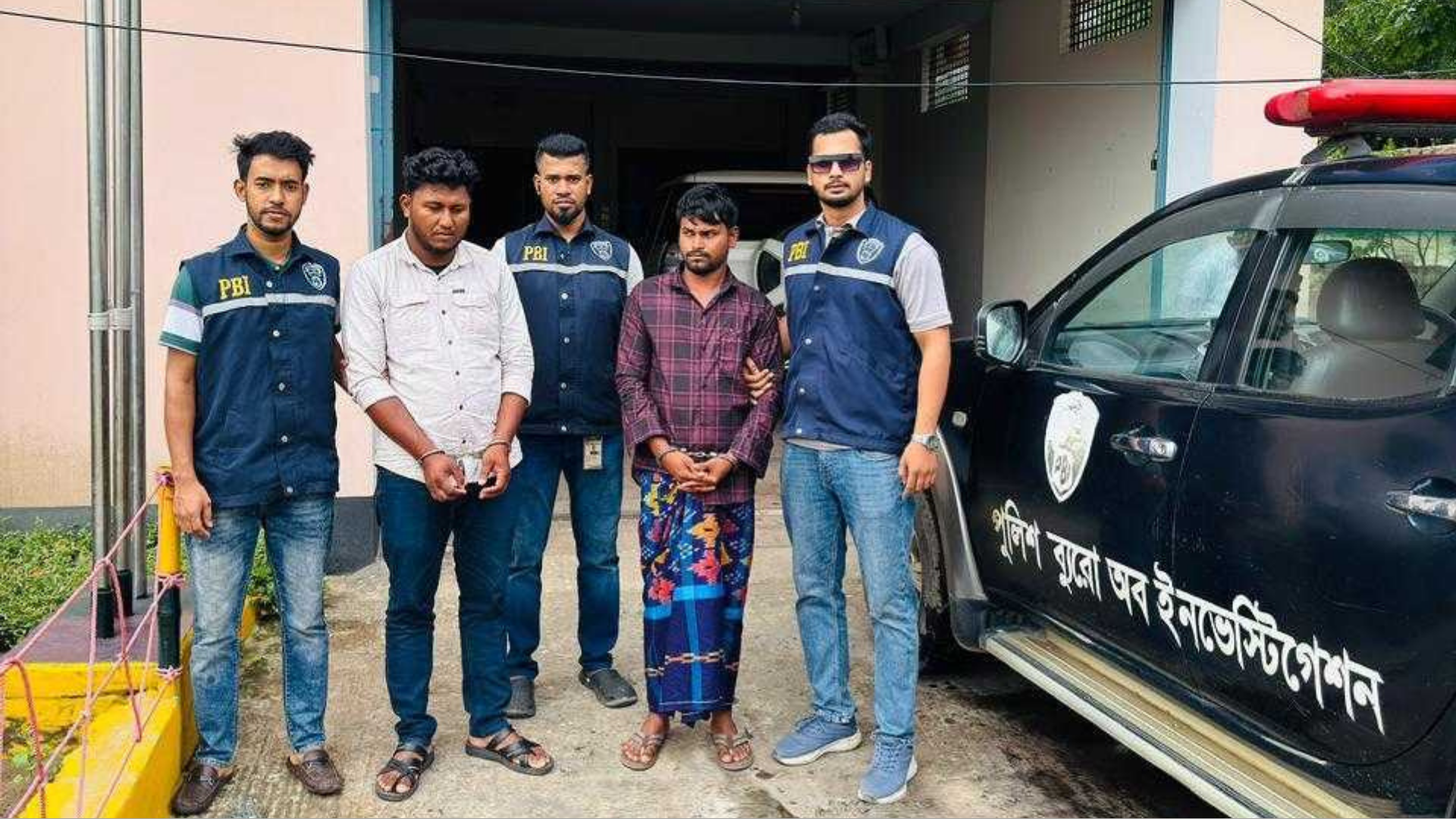 বিদেশে পাঠানোর ফাঁদ তৈরি করে ৬০ লাখ টাকা আত্মসাৎ, গ্রেফতার ২