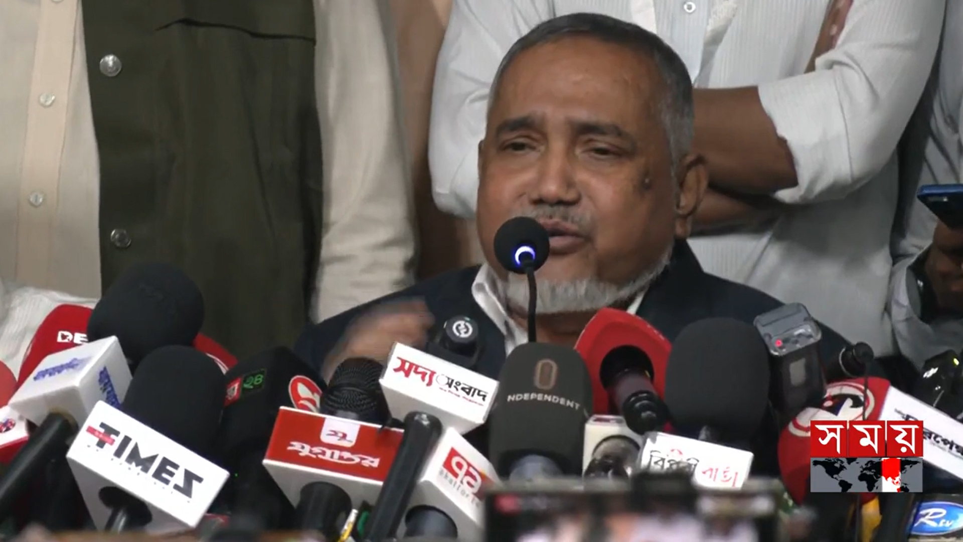 গণভোট আগে না হলে ফেব্রুয়ারির নির্বাচন গ্রহণযোগ্য হবে না: তাহের