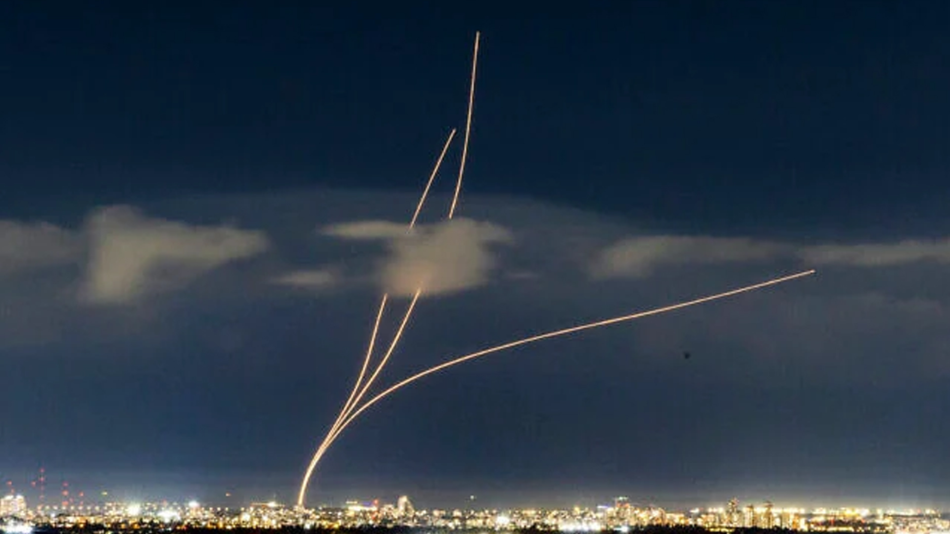 ক্ষেপণাস্ত্র প্রতিরোধী ইন্টারসেপ্টর সংকটে ইসরাইল