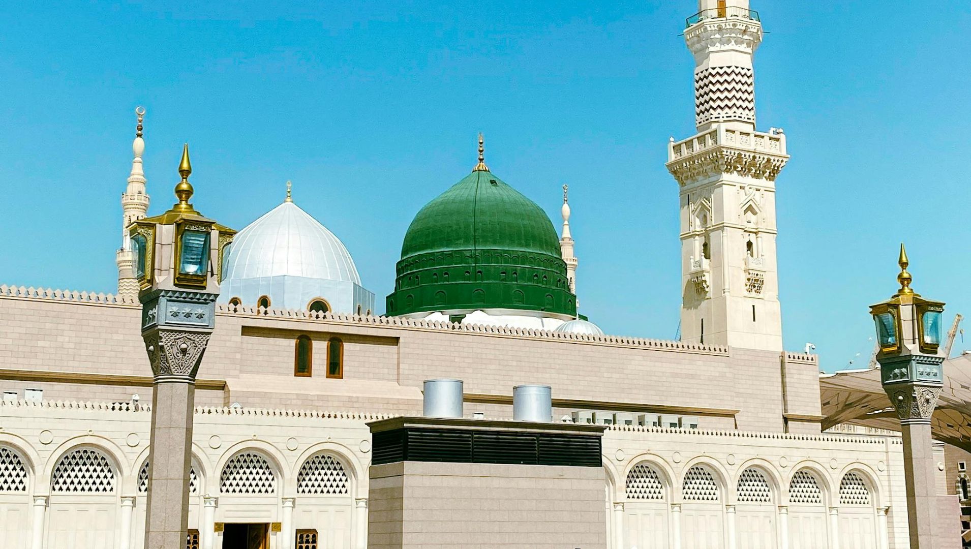 নবীজি কোন নামাজে কোন সুরা পড়তেন