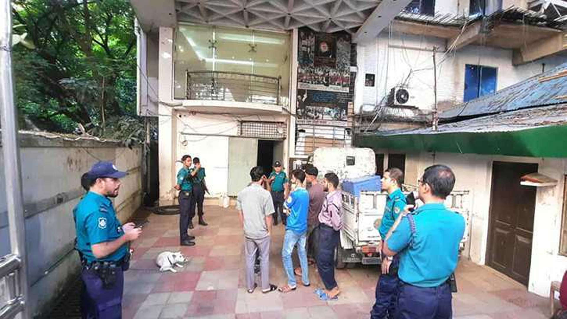 চট্টগ্রামে সাবেক শিক্ষামন্ত্রী নওফেলের বাসায় অভিযান, আটক ৭